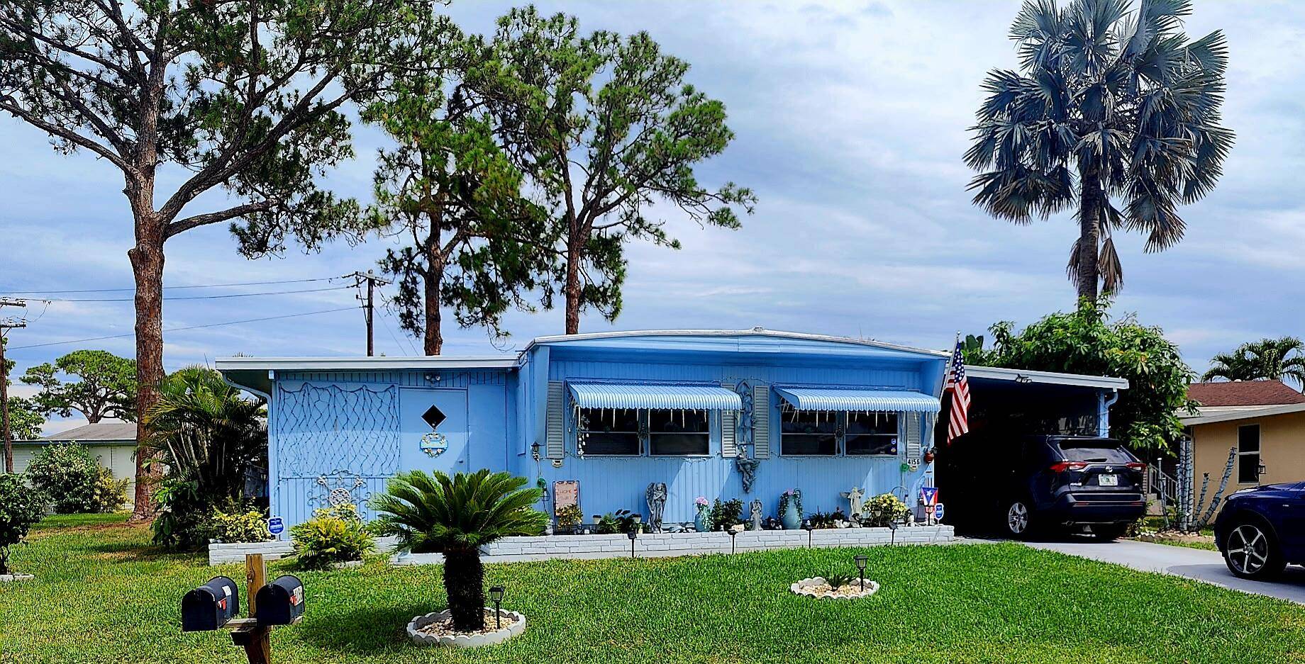 Welcome to your next home in the highly sought after community of Maralago Cay !