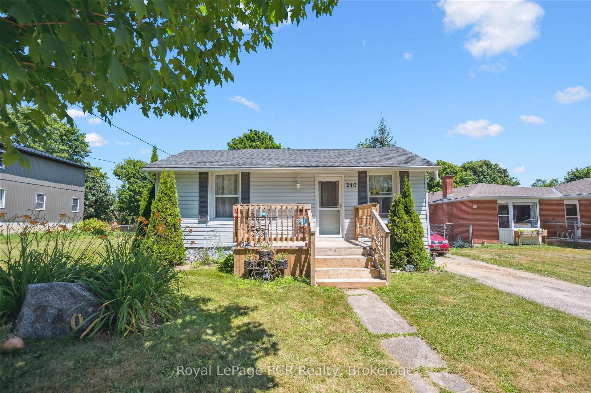 Move In Ready. Why pay rent.