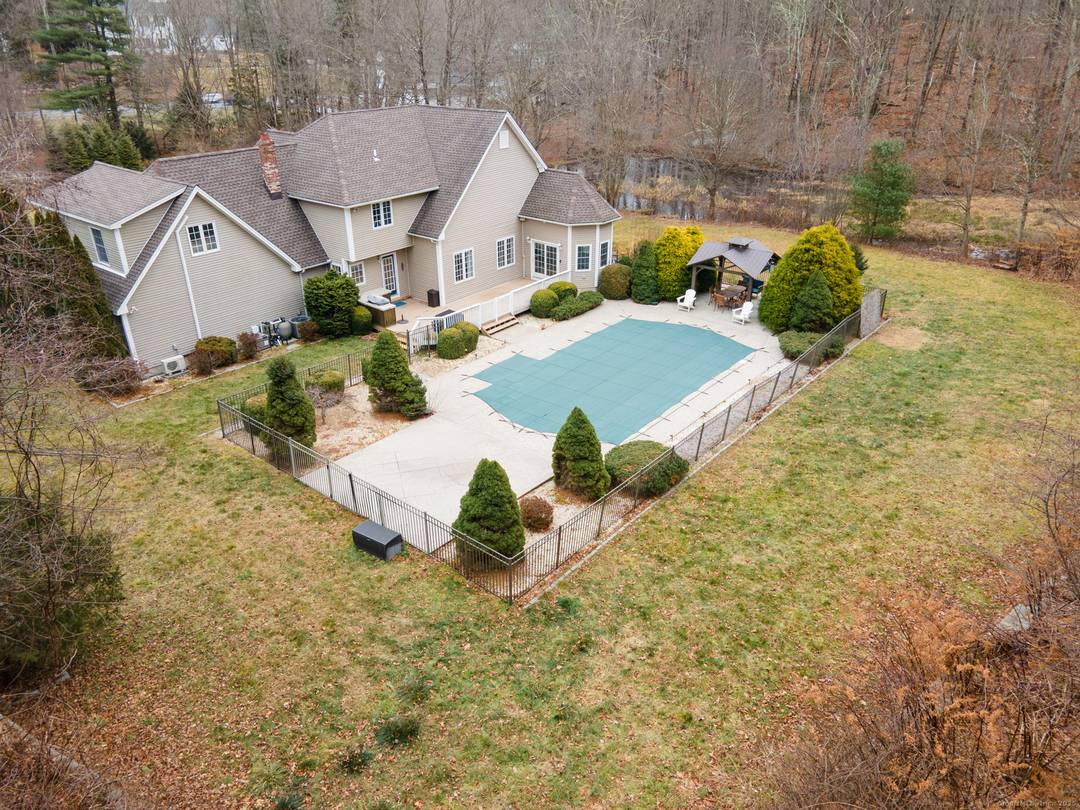 This exceptional residence offers the perfect blend of space, convenience and privacy ideal for everyday living and memorable entertaining.