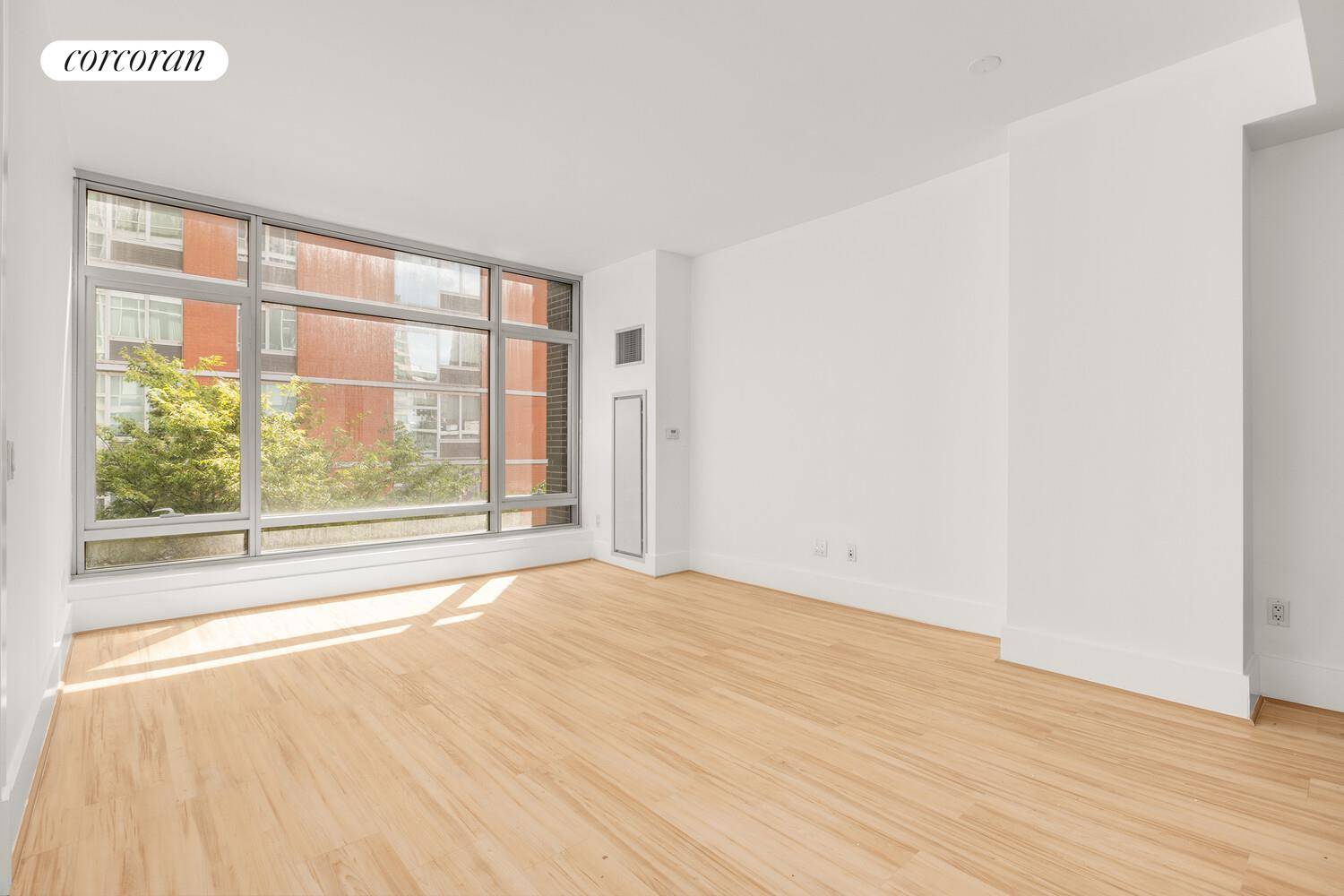 Prime Chelsea One Bedroom Condo South facing with floor to ceiling windows, this modern and unique home features an open kitchen with high end Bosch and Subzero appliances, sun flooded ...