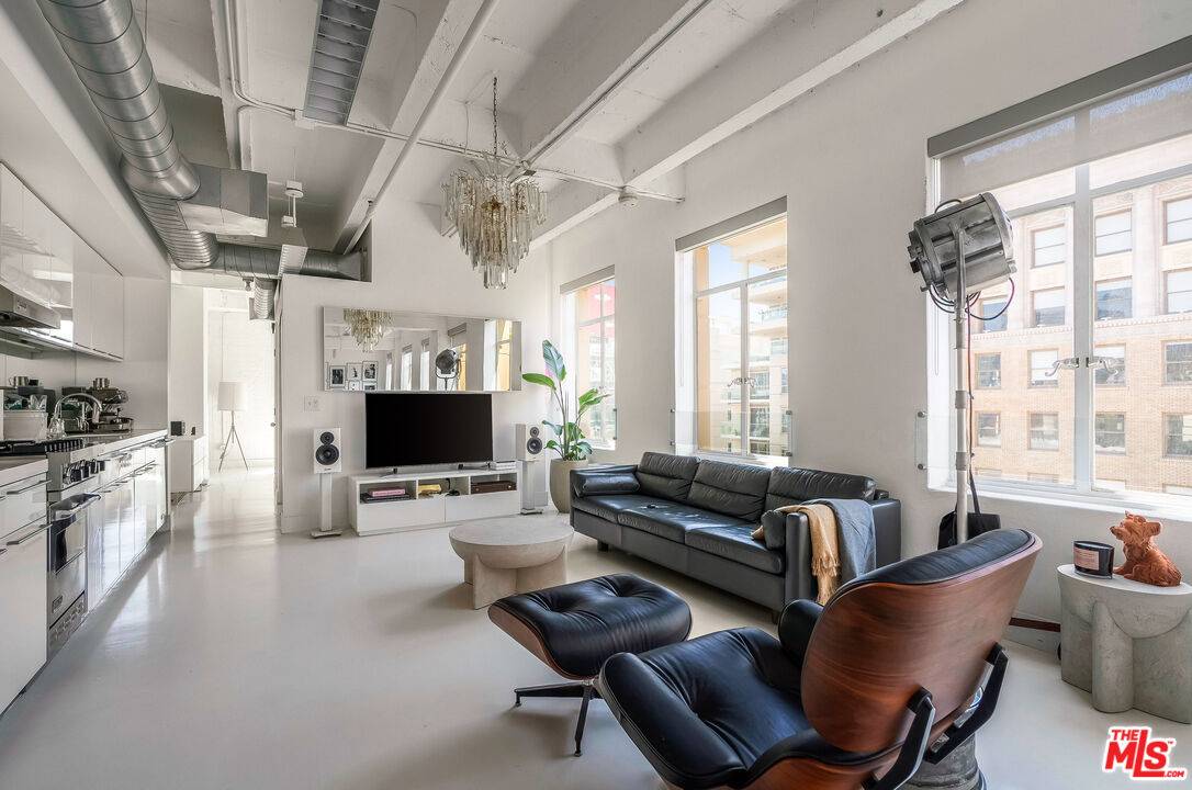 6253 Hollywood Blvd 1BR Hollywood Hills East La