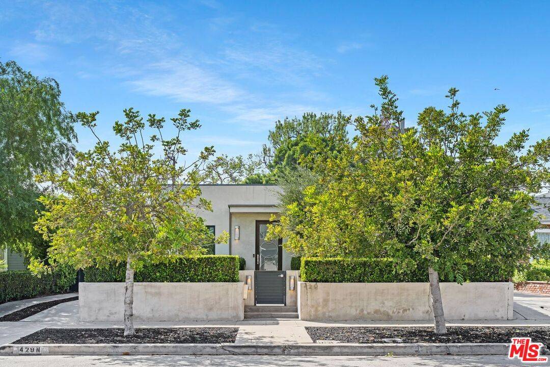 429 N Lucerne Blvd 3BR Mid Wilshire La