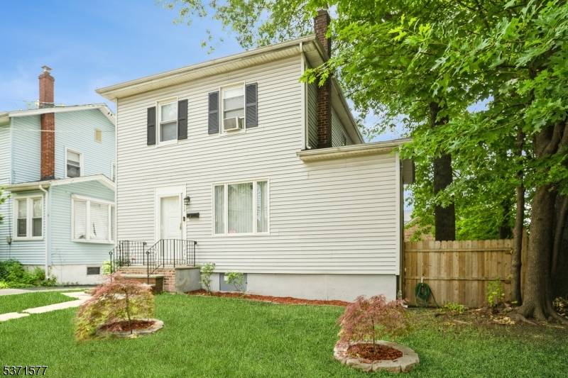Beautifully Updated 3BR, 2.