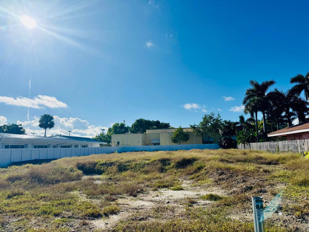 Prime, fully pad ready lot located in the prestigious Harbor Beach community of Fort Lauderdale.