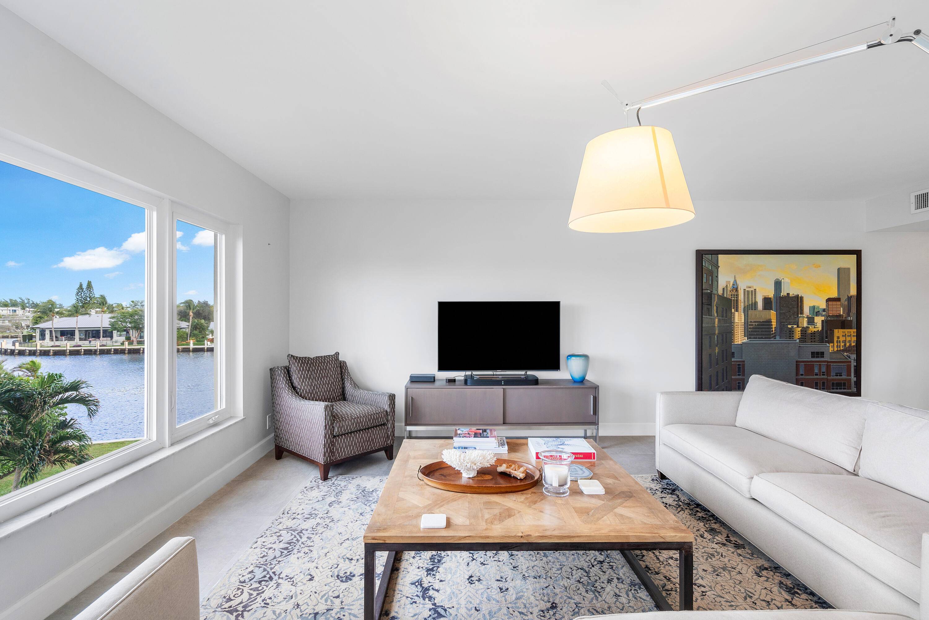 Stunning, 2 2 with a waterfront view of the Intracoastal Waterway.