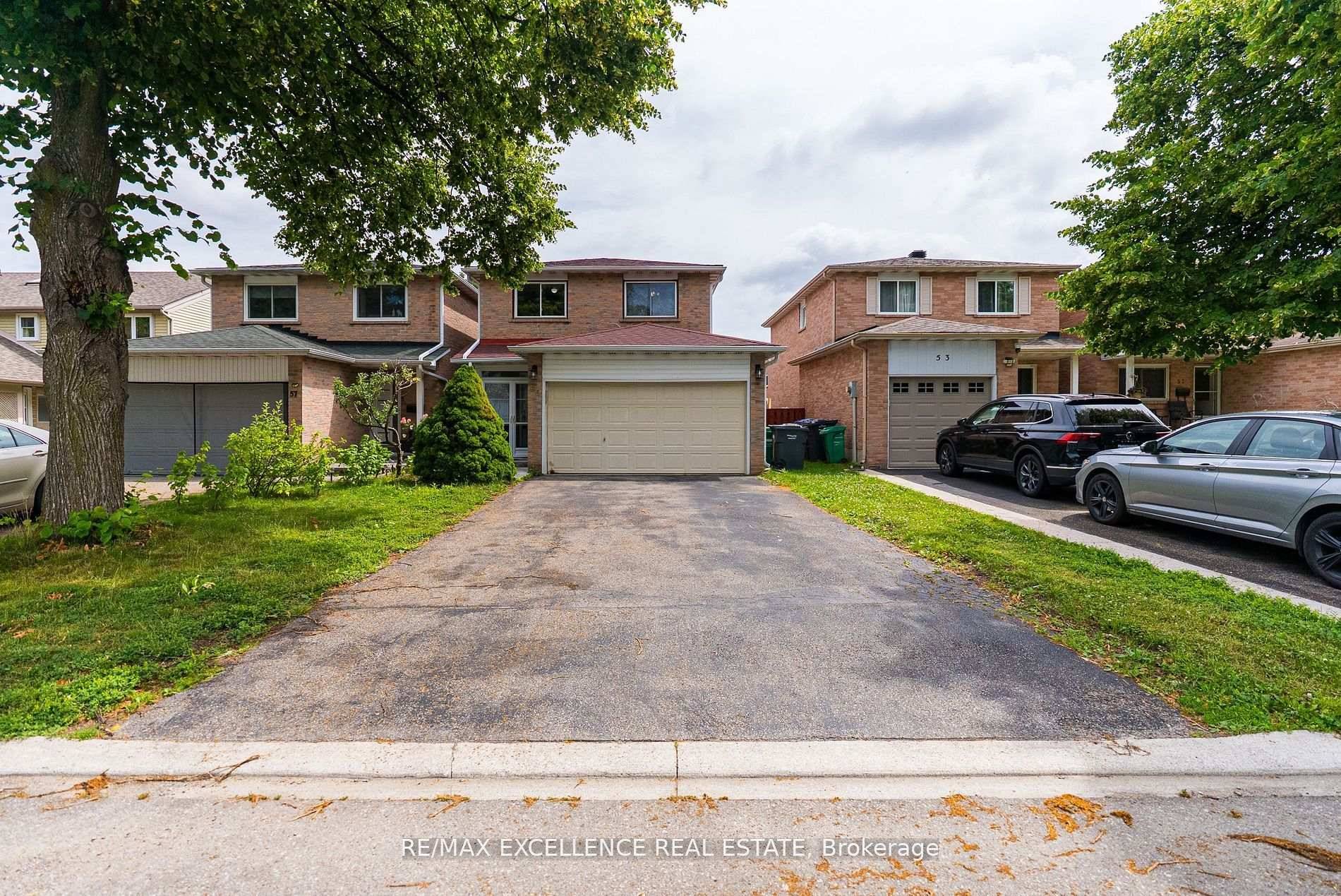 Welcome to 55 Rushmore Crescent, Brampton a beautifully maintained 4 bedroom, 4 bathroom home that perfectly blends style, comfort, and functionality.