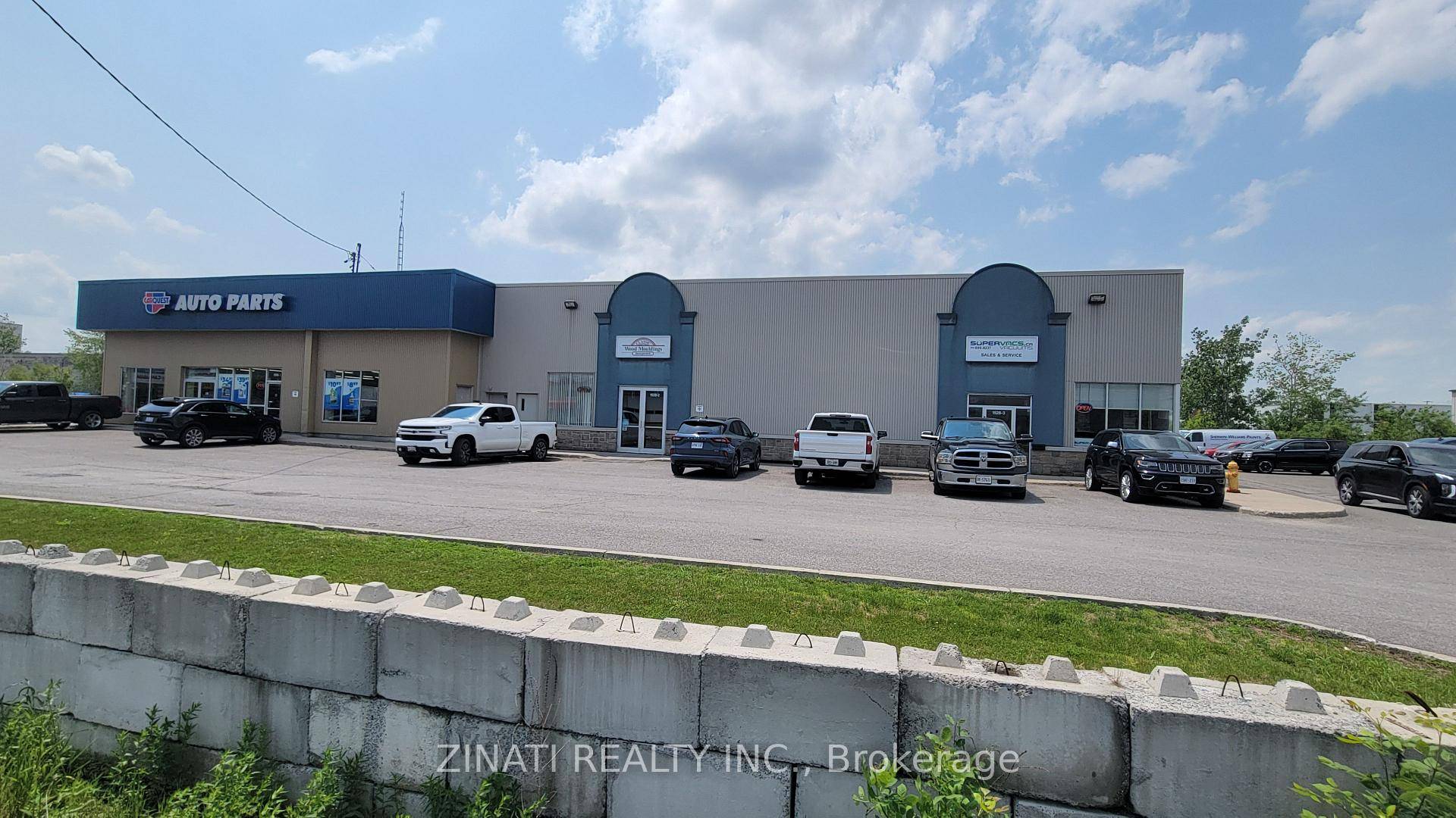 Second floor walk up office space for lease in the east end of Ottawa.