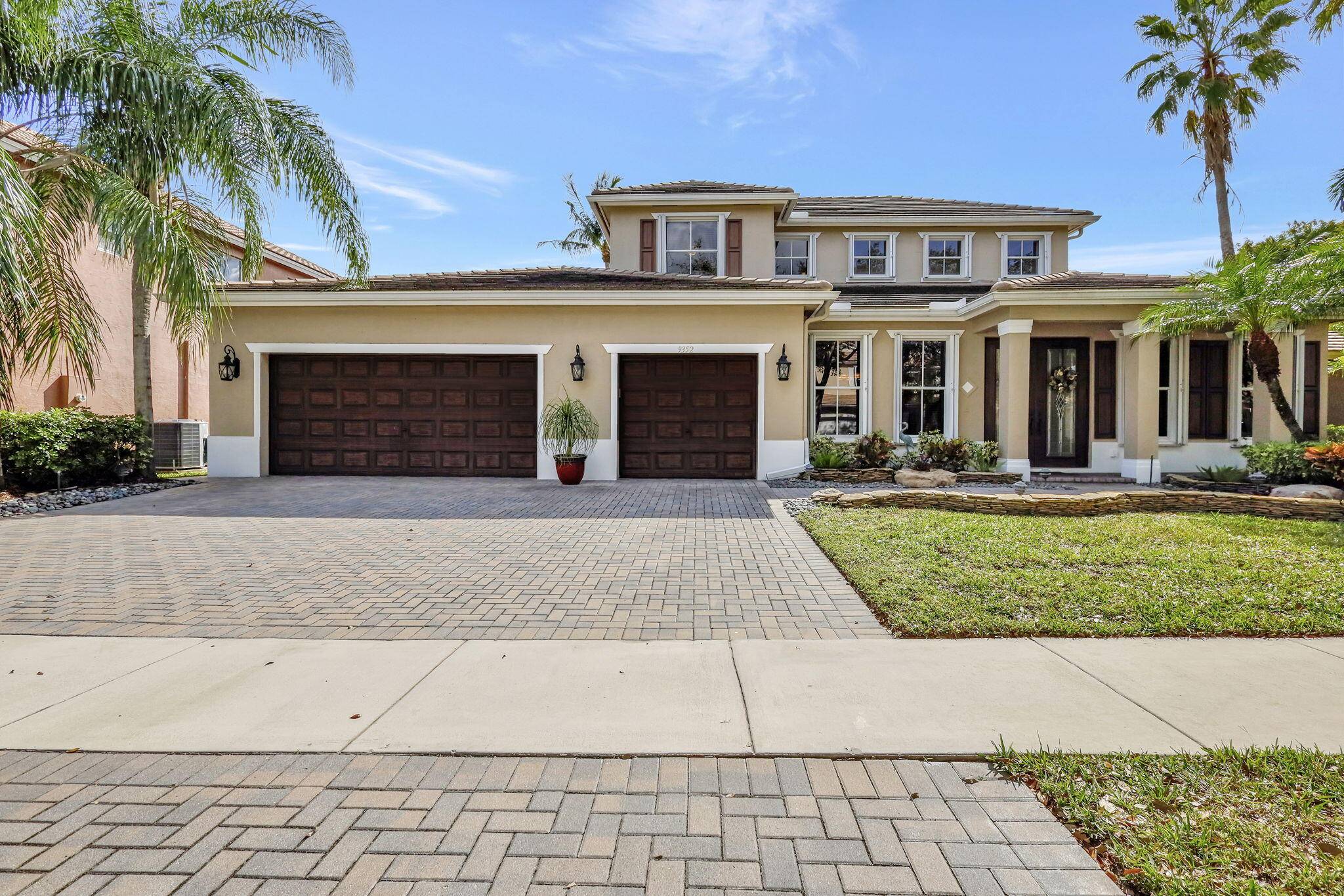 Buyer Financing Fell Through, back on the market.