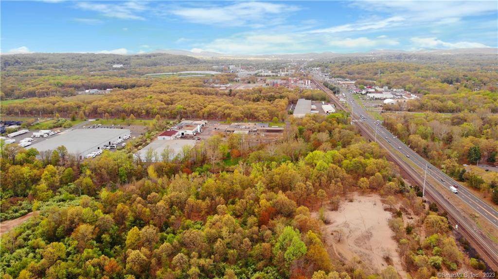These 35 acres are in a prime for industrial or commercial development.