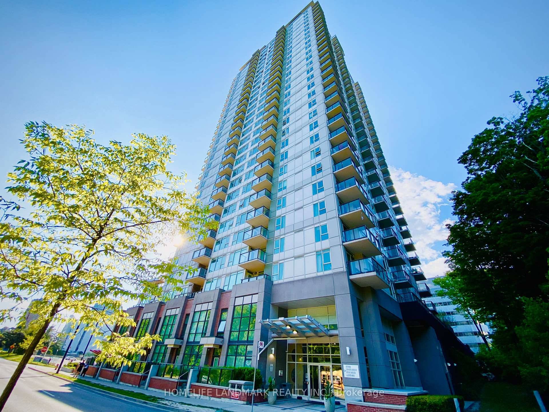 Seller Is Motivated ! Luxurious amp ; Spacious 2 Bedroom Study Area Unit At 31st Floor W Panoramic Views To The Lake amp ; Woods !