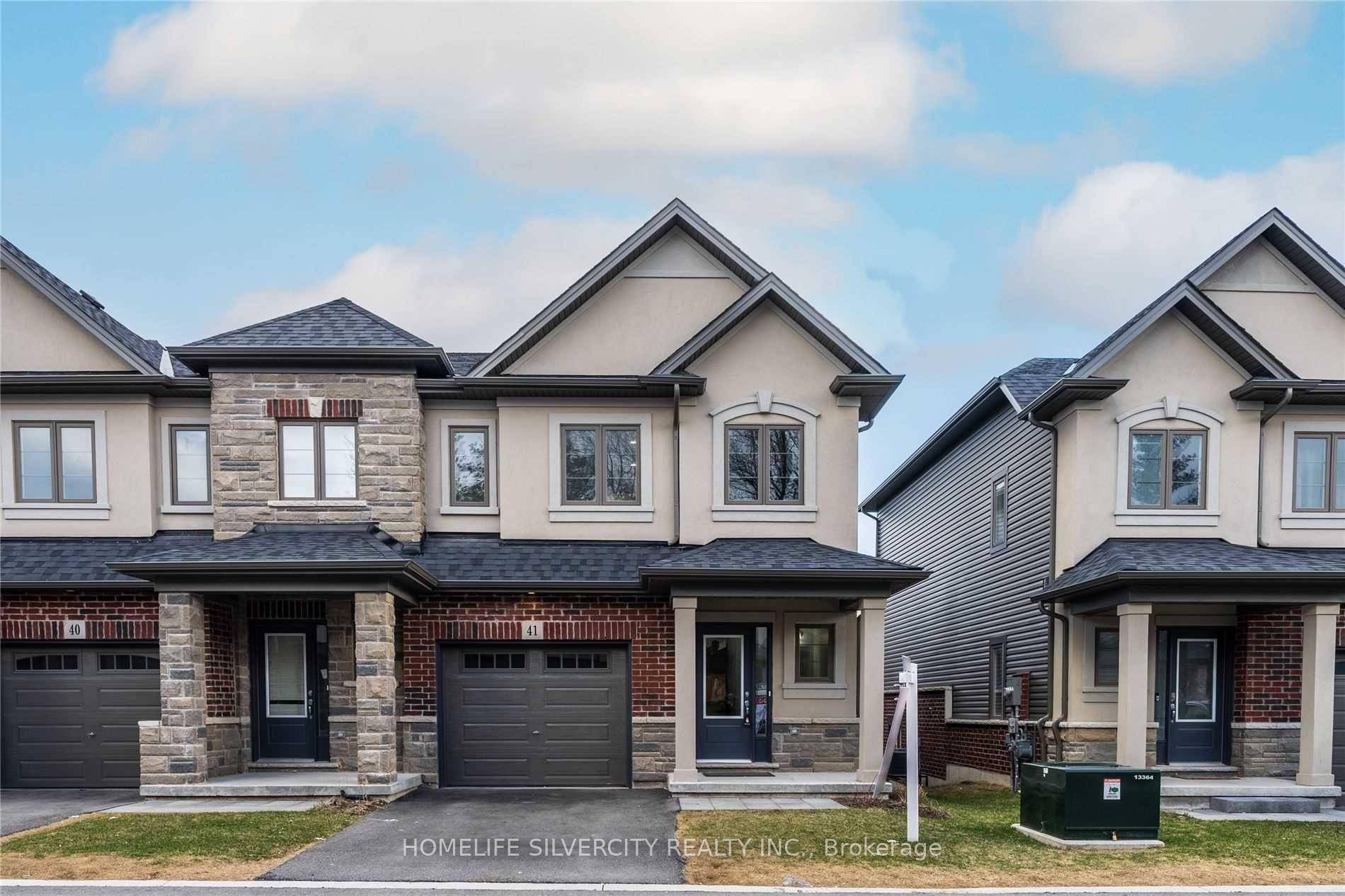 Stunning 5 Year Old End Unit Freehold Townhouse for Lease in Desirable Cambridge !