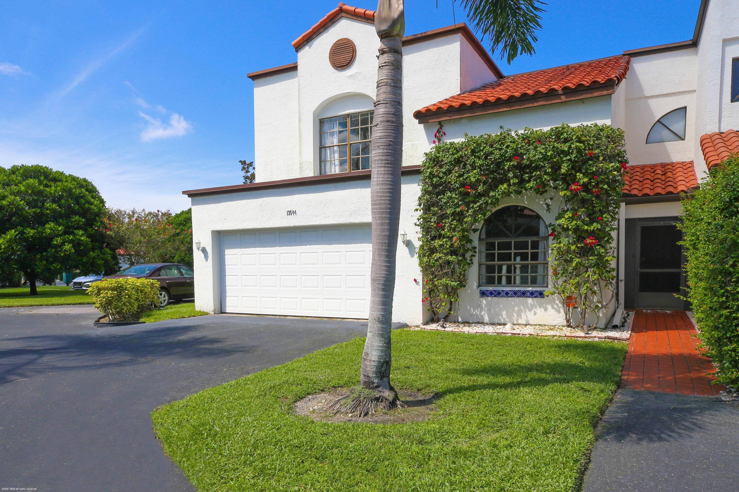 Right around the corner from the horse shows and restaurants !