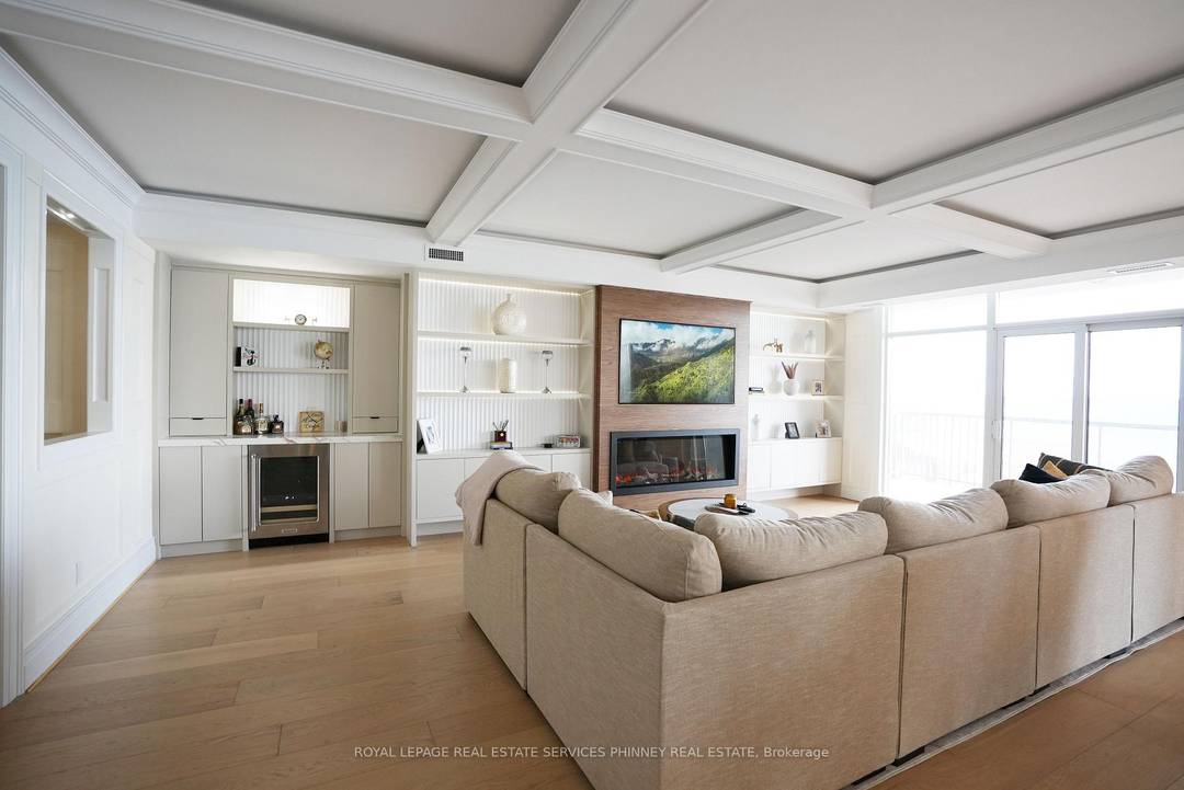 Waterfront luxury in the sky at Bunton's Wharf.