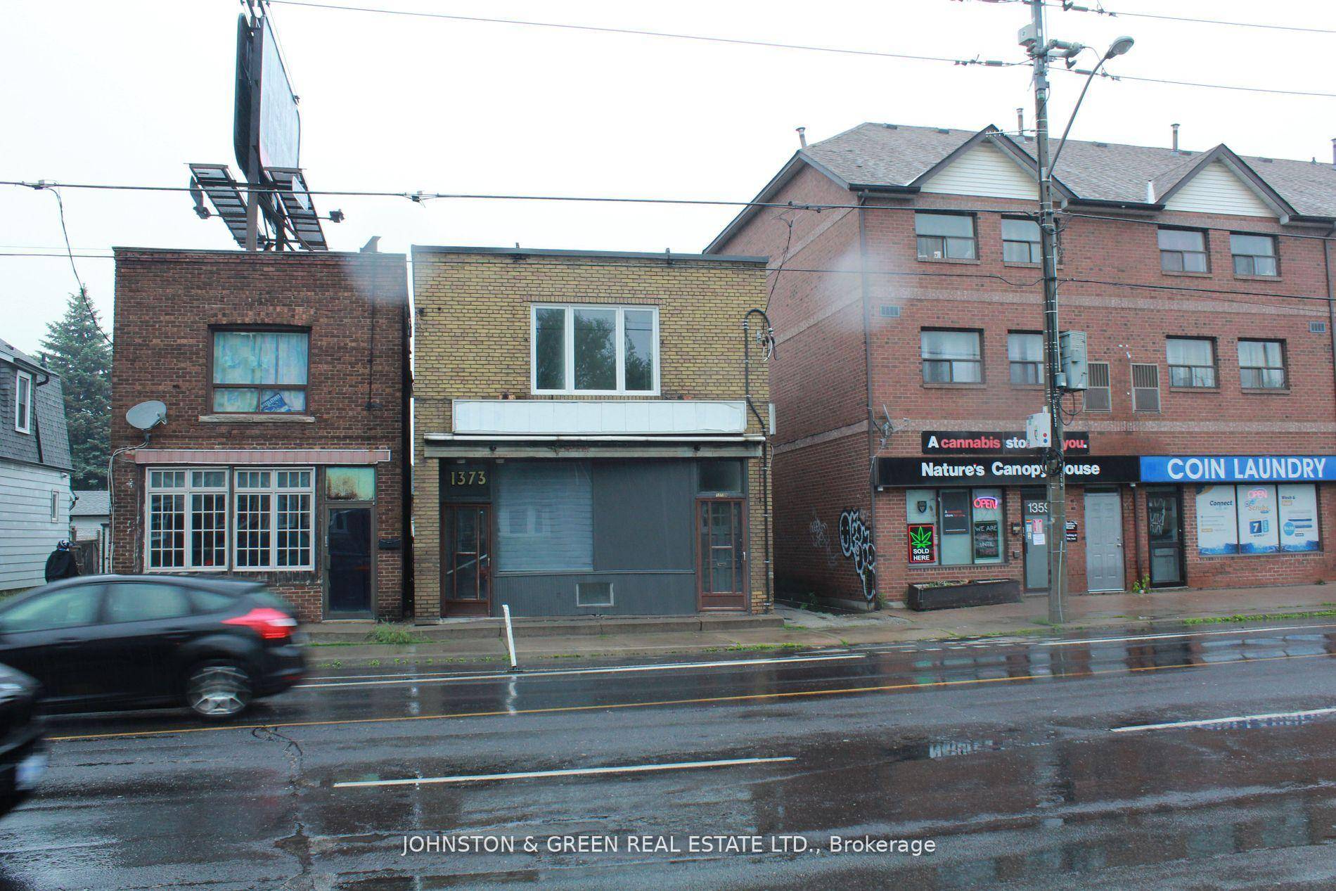 Discover convenience and comfort at 1373 Woodbine Ave.