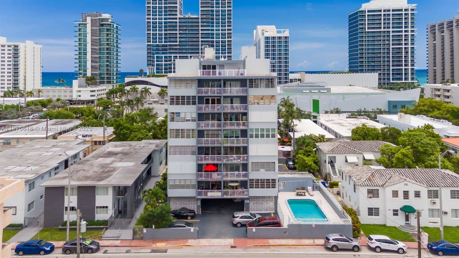 Welcome to this inviting 2BD 2BA corner condo on the 7th floor of a well maintained boutique building, just two blocks from the beach.