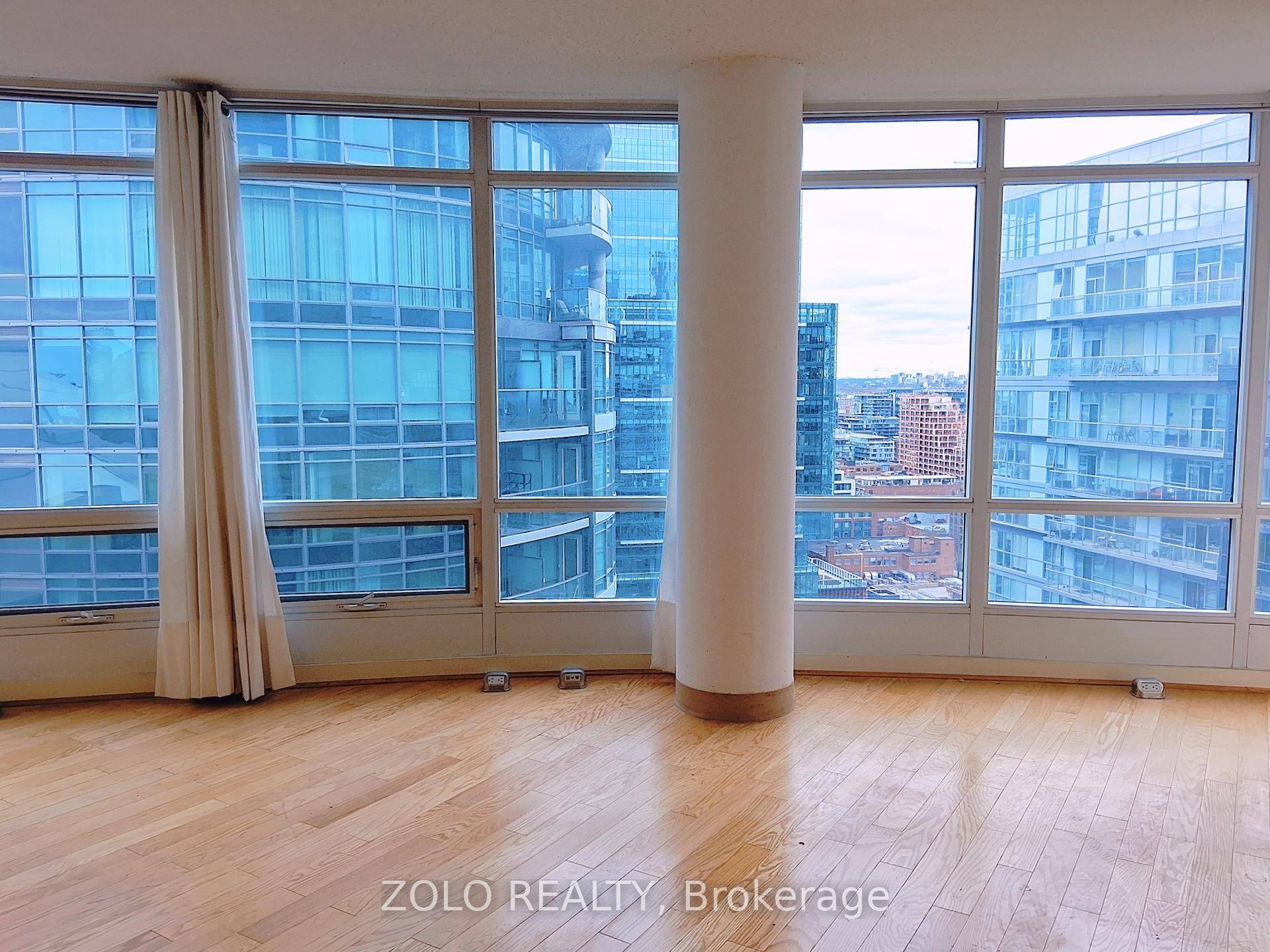 Spacious 1 Bedroom 2 Den ; Panoramic Floor To Ceiling Window ; 1 Parking included ; utilities included ; Great Recreational Facilities Including Gym, Indoor Swimming Pool, Basketball Court, Sauna ...