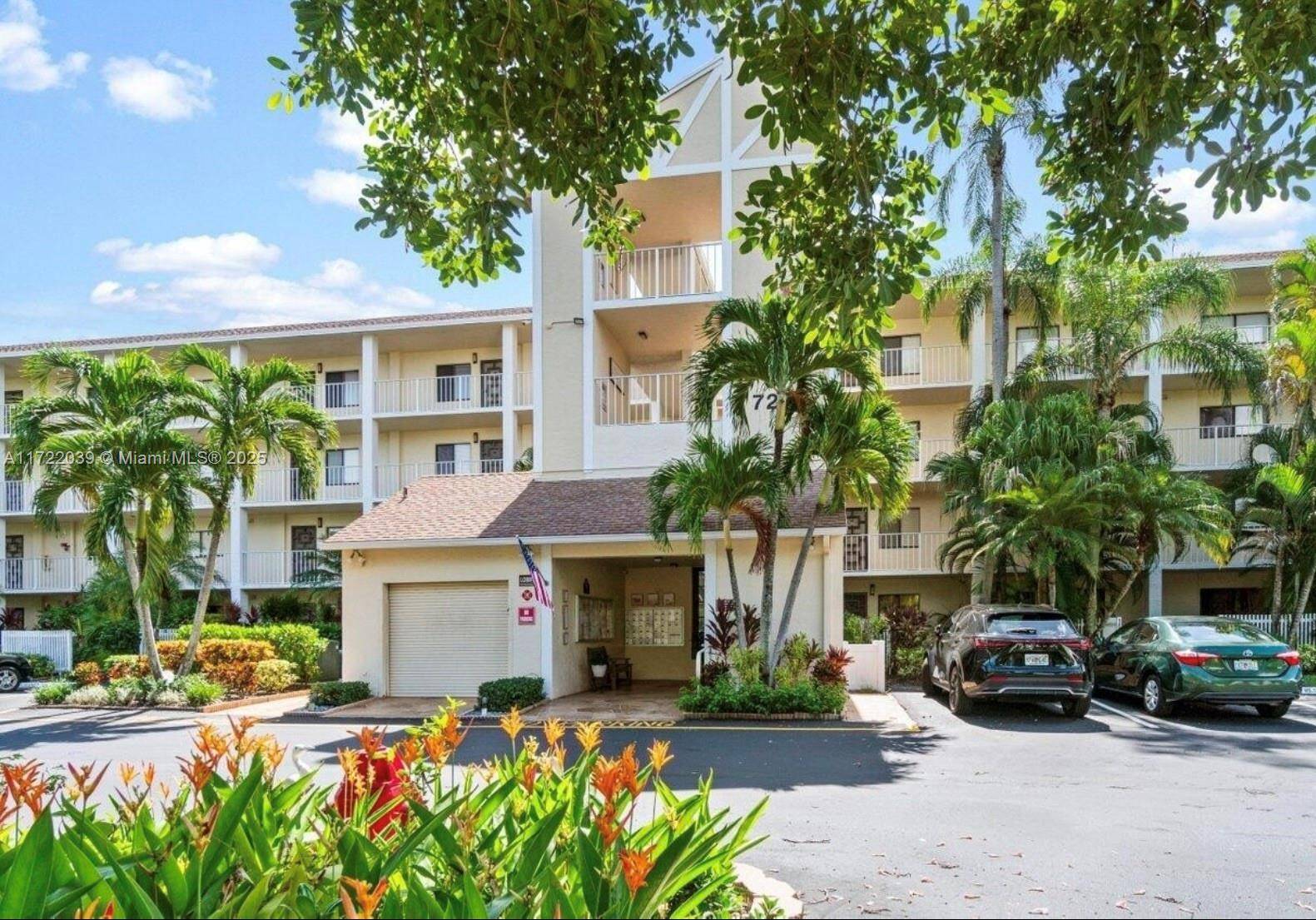 Light, bright amp ; spacious 2 bed 2 bath beautiful home w lake views.