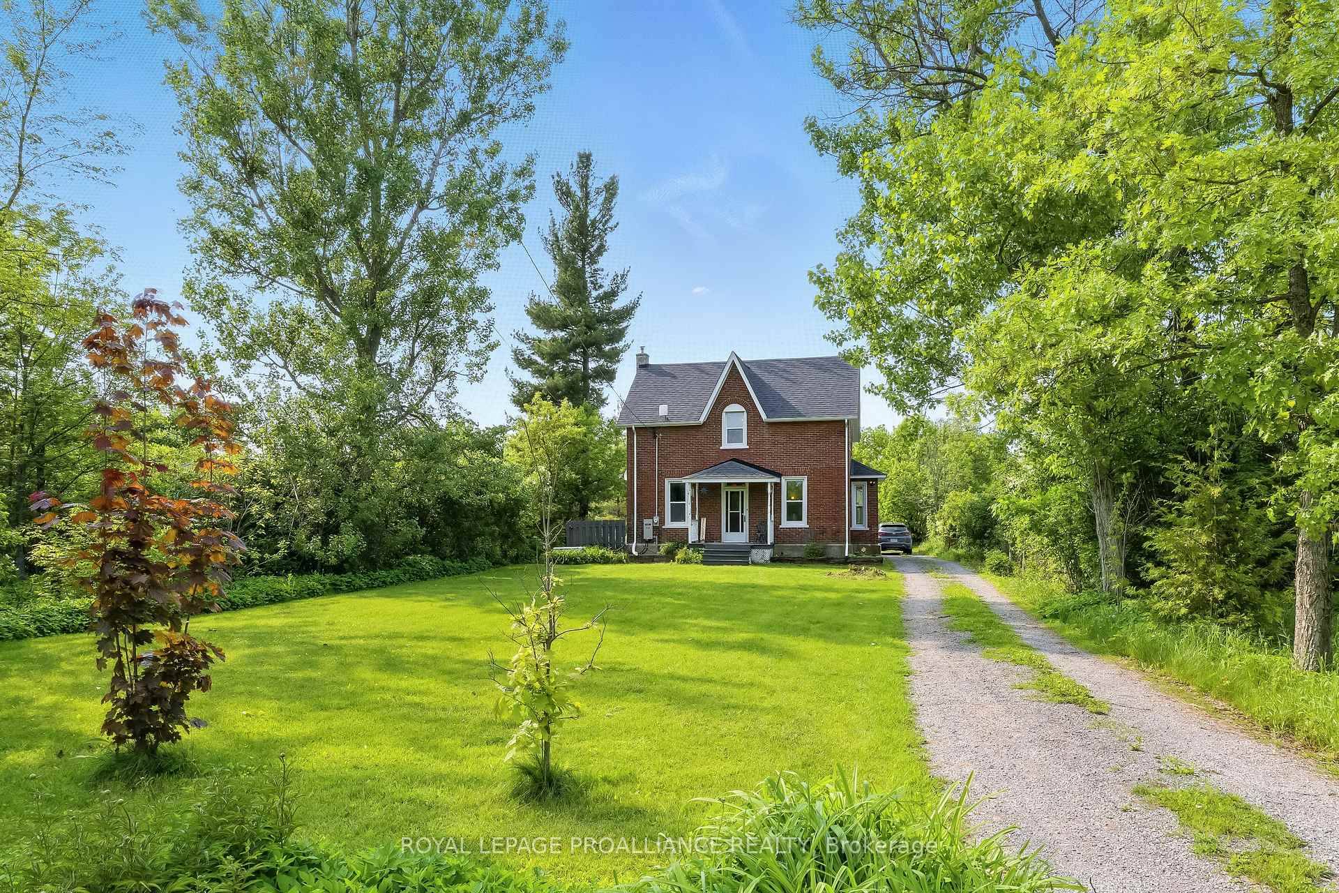 Nestled on a quiet dead end street in the heart of Stirling's countryside you're about a 40 minute drive to hwy 401 Belleville and about an hours drive to Peterborough.