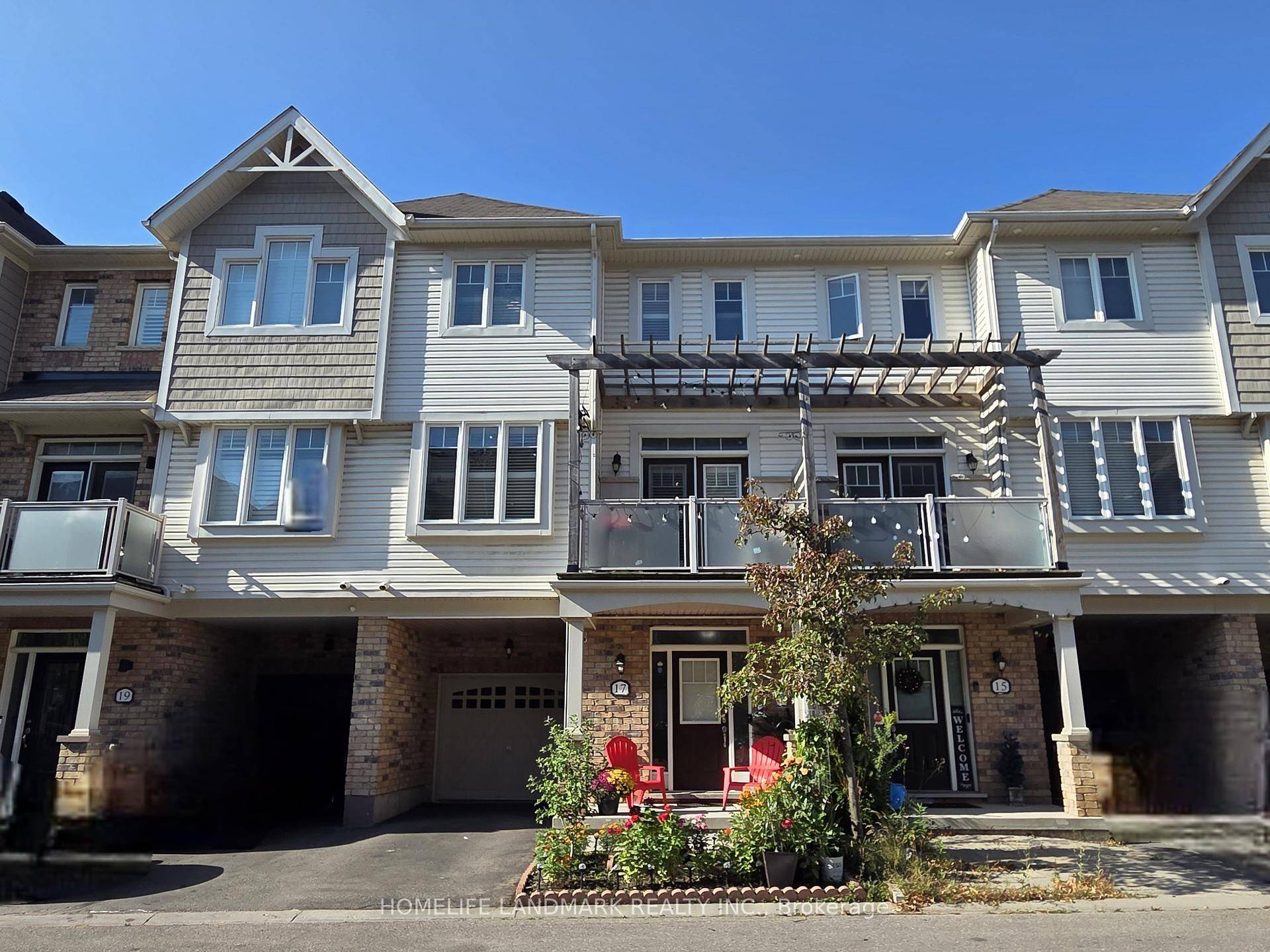 Welcome to 17 Birchfield Crescent in Caledon's family friendly neighborhood of Southfields !