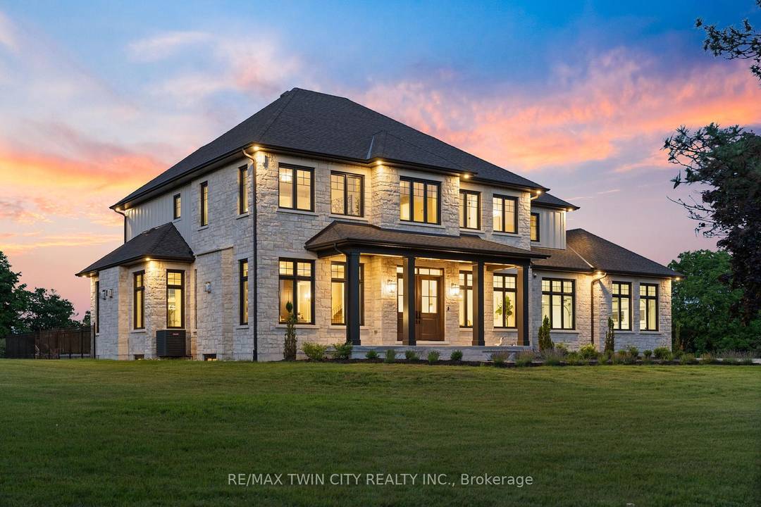 Presenting a once in a lifetime property.