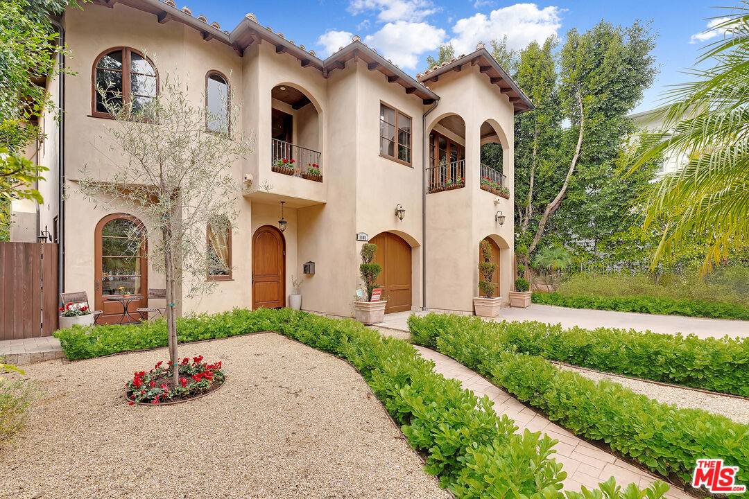 1101 S Gretna Green Way 4BR Brentwood La