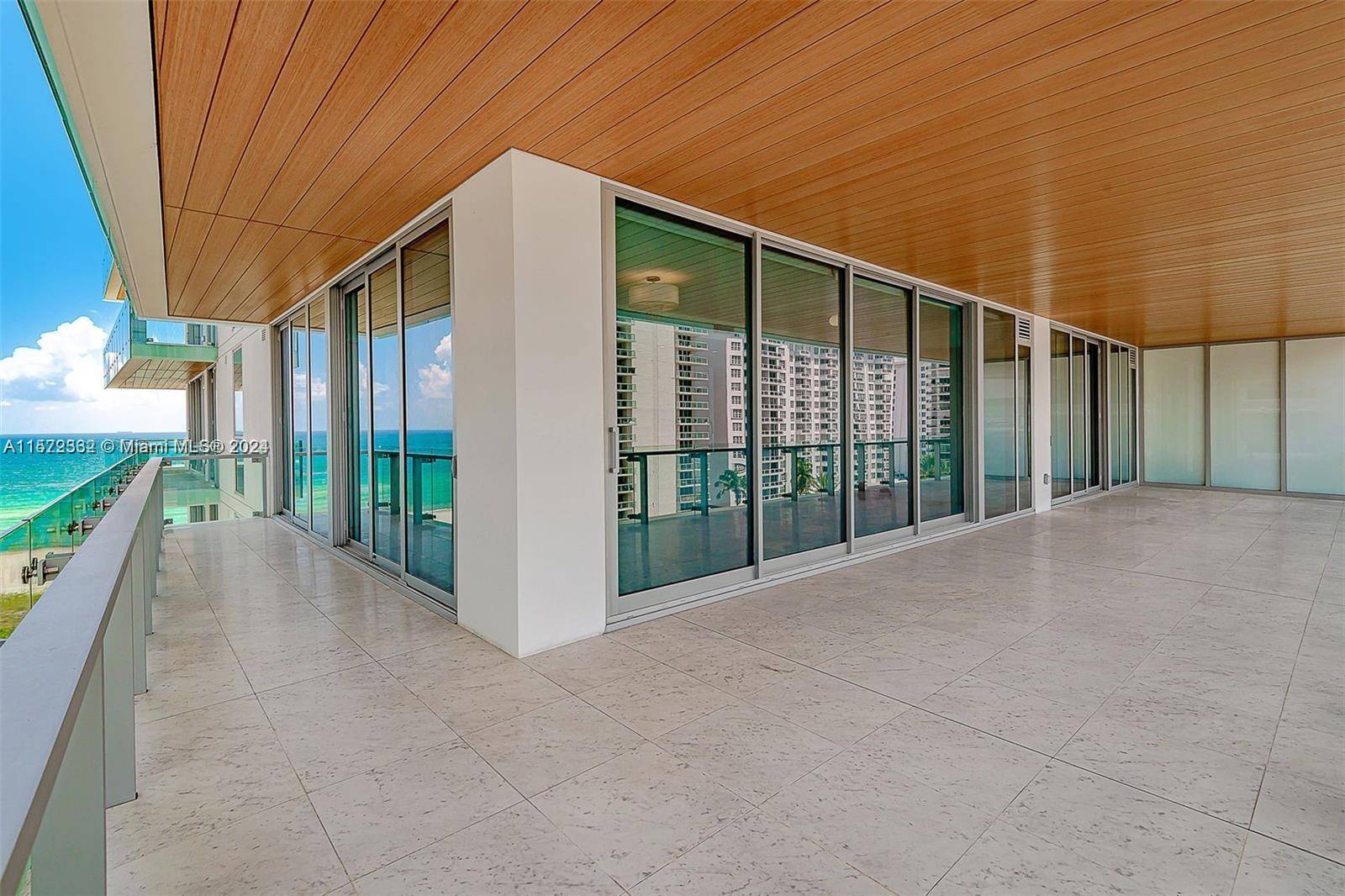 57 Ocean 5 star building Indulge in the elegance with our spectacular large 2 bedroom corner unit.