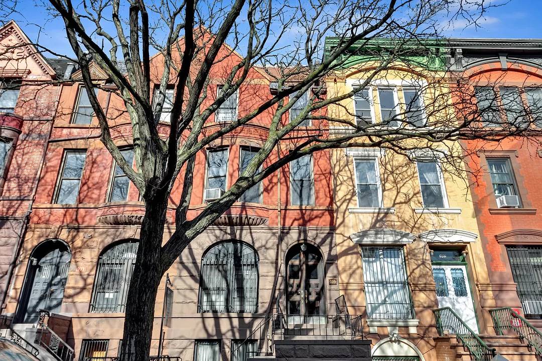 309 W 138th Street Welcome to 309 West 138th Street a historic five unit Neoclassical townhouse built in 1888, offering a rare blend of heritage, character, and opportunity on one ...
