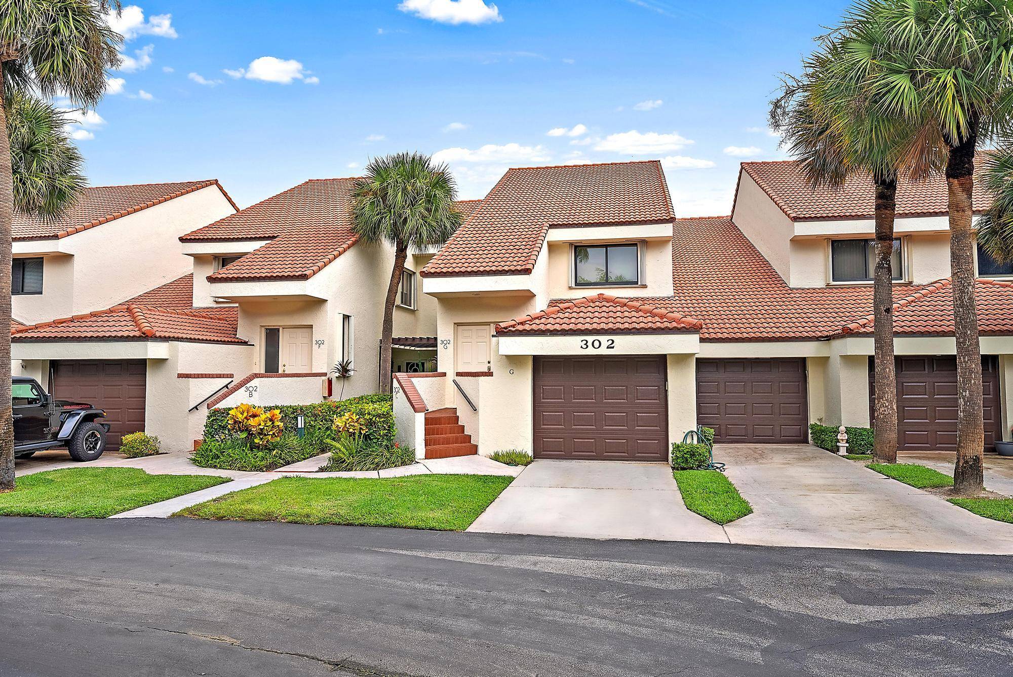Available for seasonal rental starting October 2025, this beautifully remodeled first floor condo is being offered fully furnished for your comfort and convenience.
