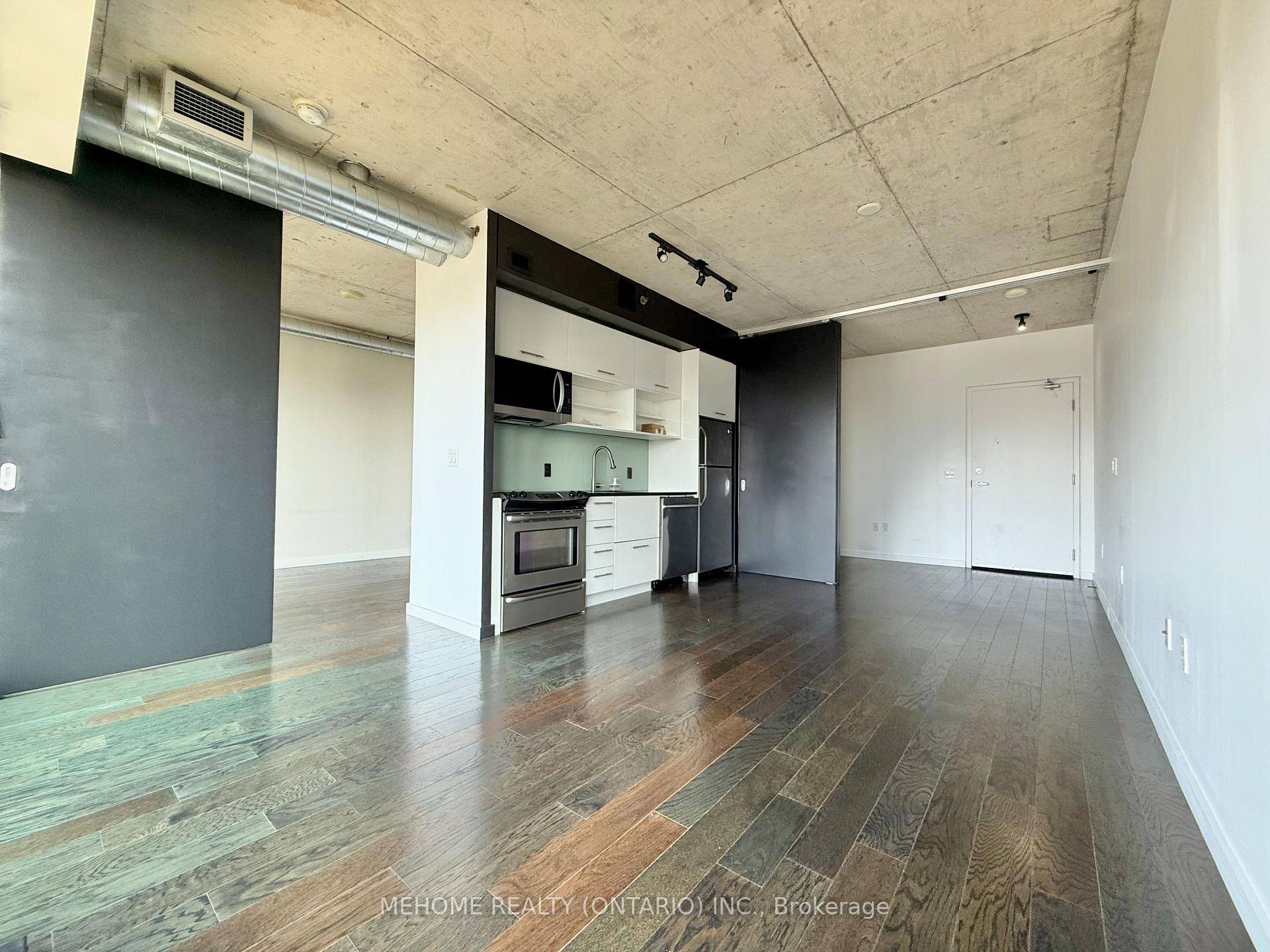 Experience urban living at its best in Suite 1510 at 51 Trolley Cres sleek 1 bedroom in Corktowns vibrant historic core.