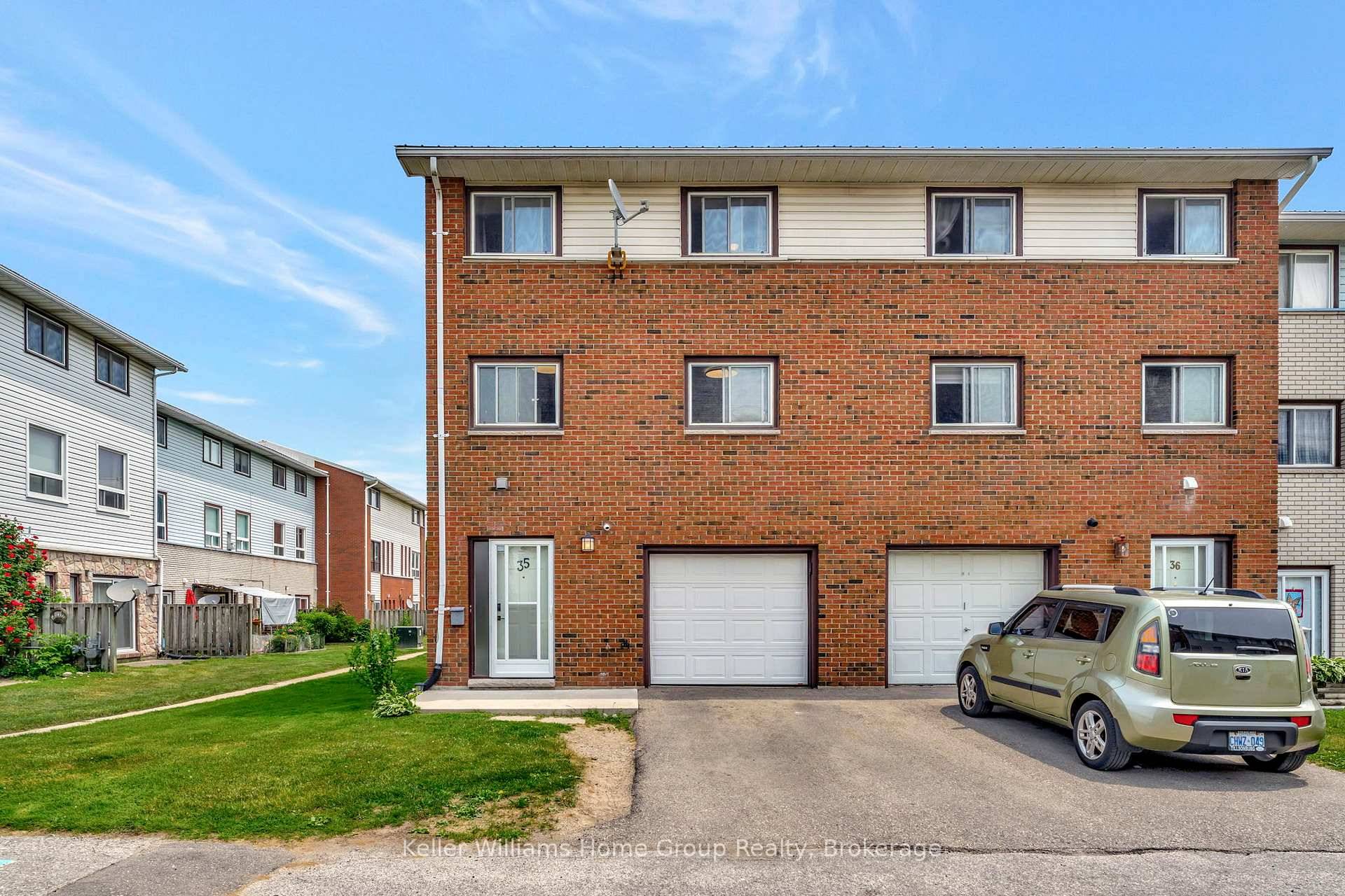 Welcome to this beautifully updated 3 bedroom condo townhome, ideally located in the heart of Tillsonburg.