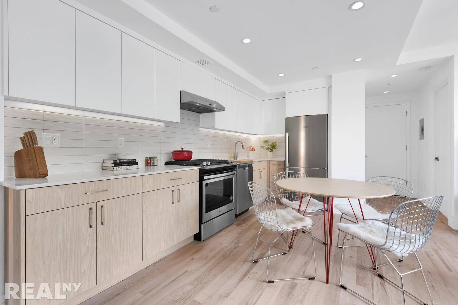 85 Sold Immediate closings Last two bed in the buildingBe the FIRST to live in this beautiful corner one bedroom, one bathroom home.