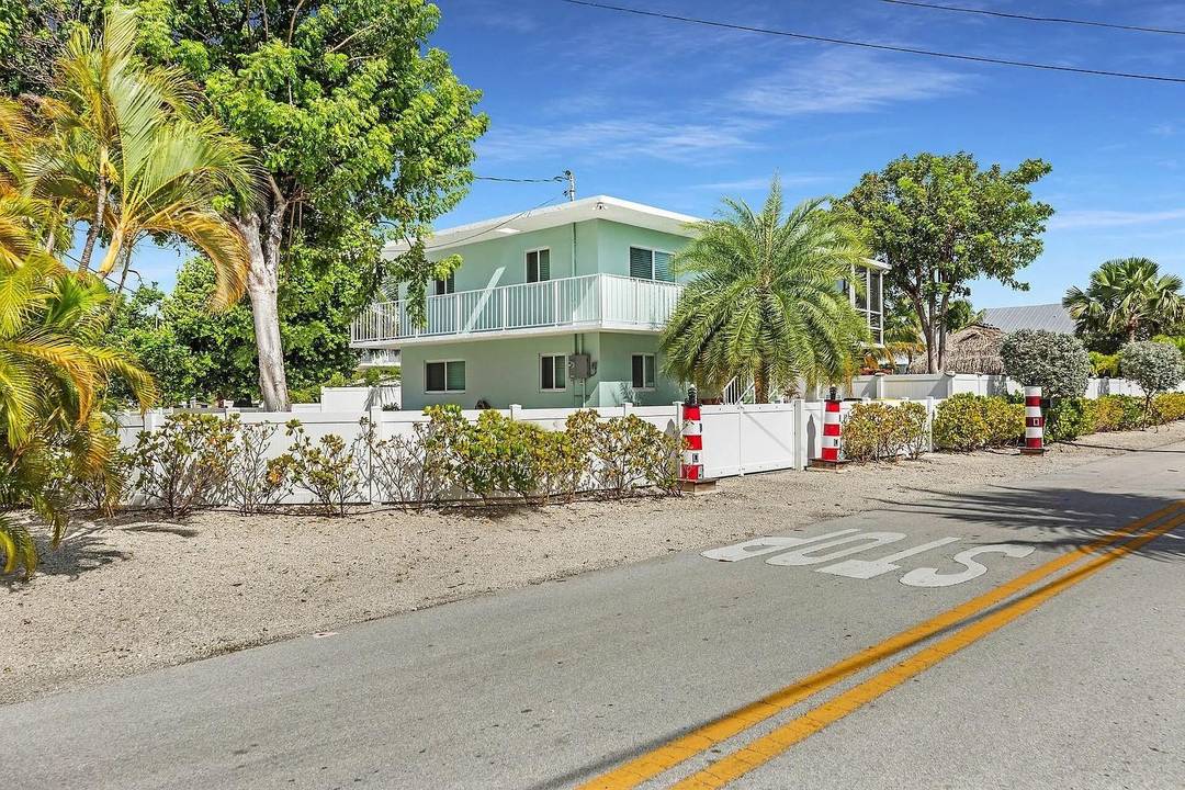 FOR RENT this 3 3 on the canal.