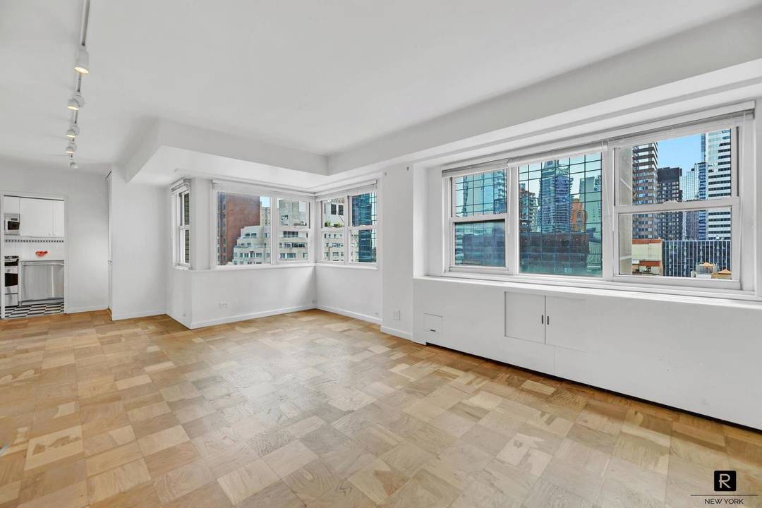 Price Reduced Motivated Seller !