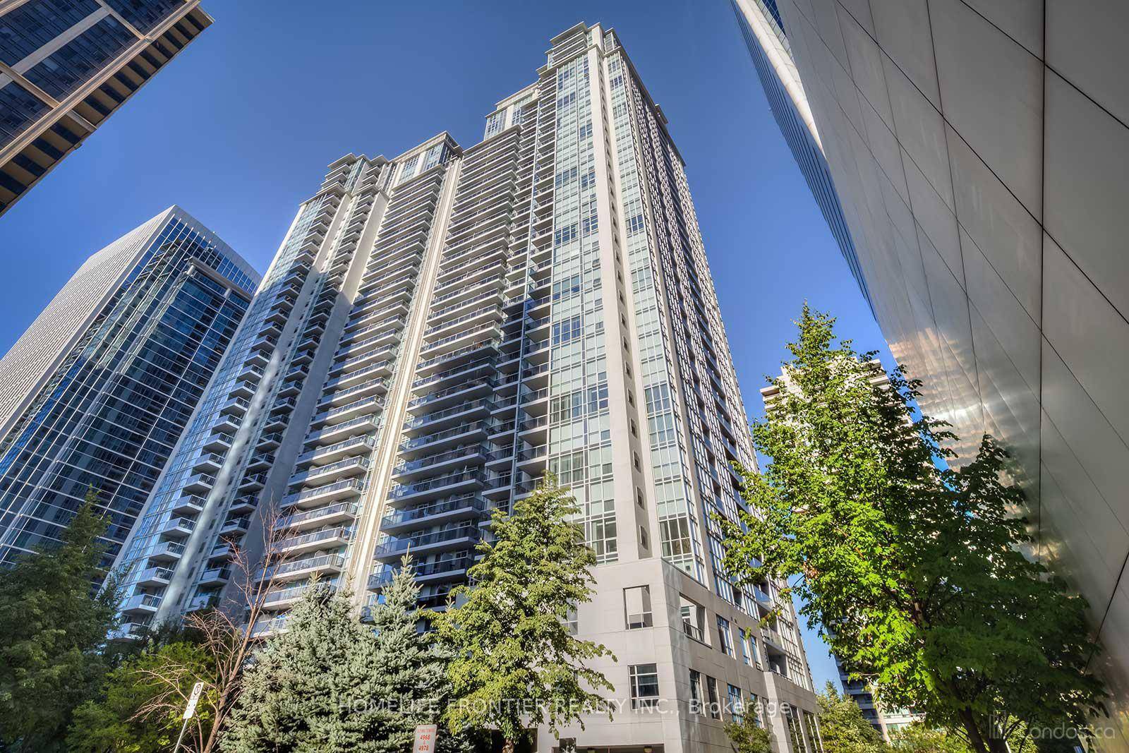 Prime core of North York with Direct Access to Subway, Well maintained High Floor amp ; Large unit with 1bed Den with door, can be 2nd room, Bright East View, ...