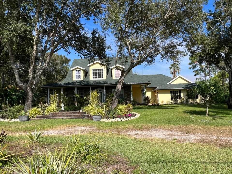 ''Beautiful 4 3 home on 1.