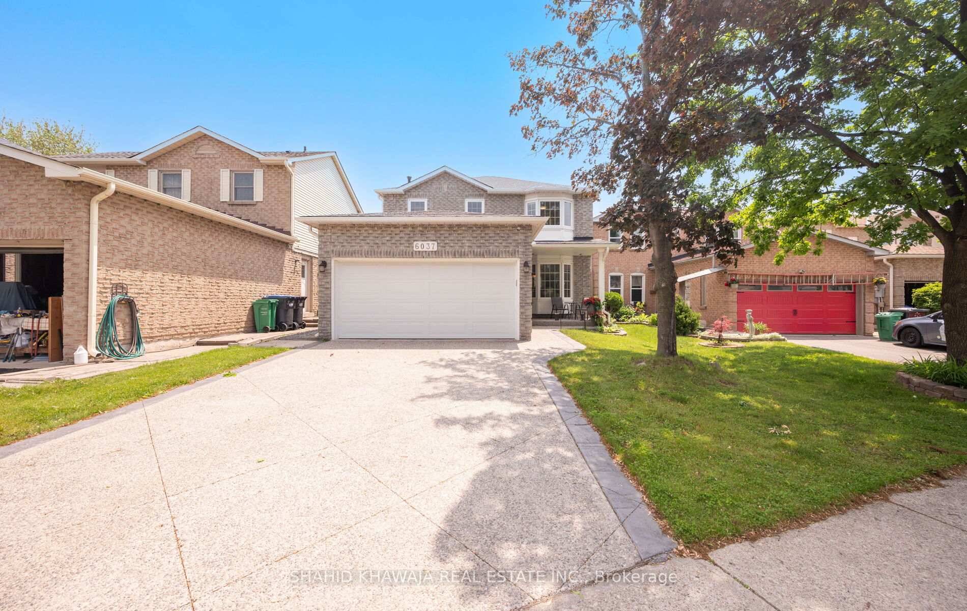 Welcome To This Gorgeous FULLY UPGRADED 3 1 Bedroom 4 Washroom Detached Home Located On A Huge Lot Of Appx 40 by 120 Feet On A Quiet Street In the ...