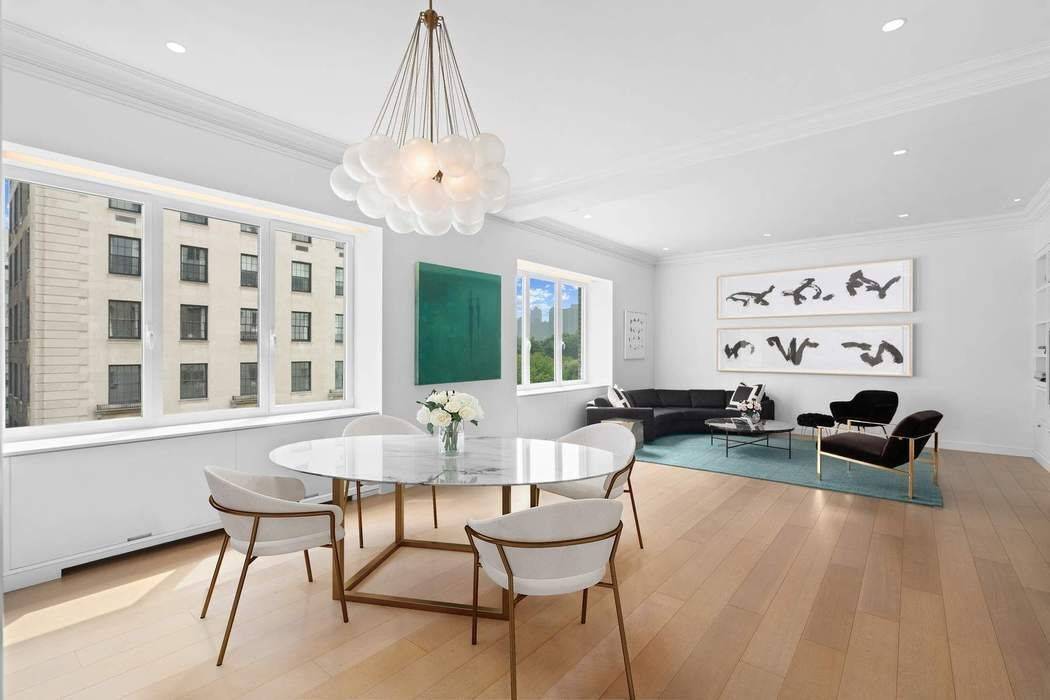 Perfectly located on 72nd Street and Fifth Avenue, this splendid residence offers the rare and fortunate combination of gracefully scaled pre war sensibility and a highly sophisticated contemporary aesthetic.