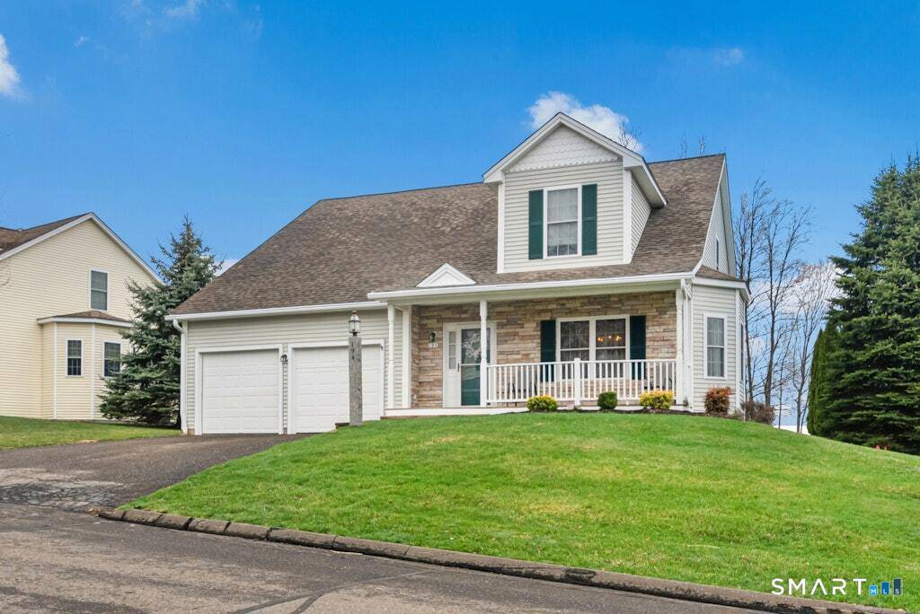 Beautiful detached condominium located in the highly desirable Meadow Brook Estates community, offering more space than most units in the complex.