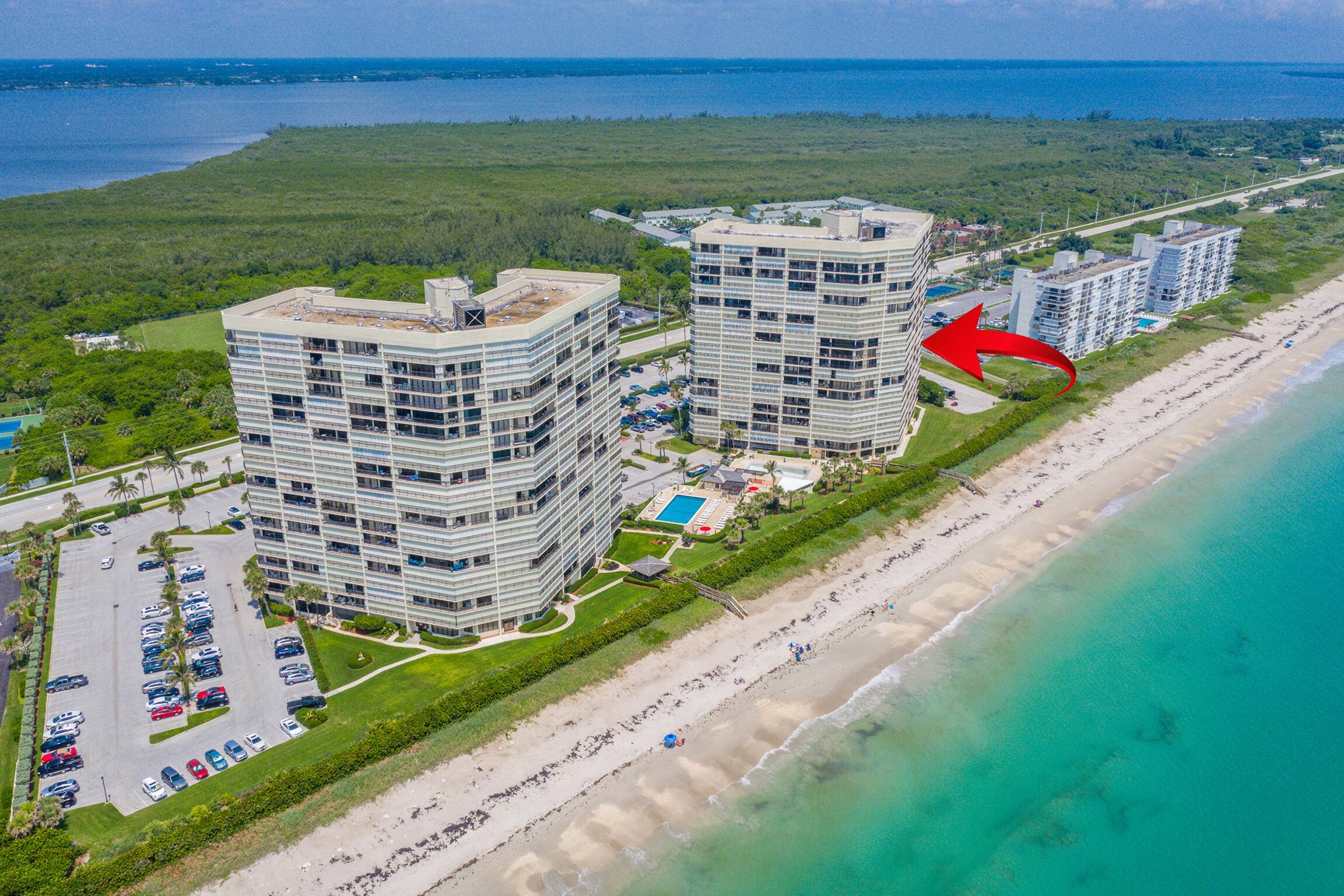 Welcome to your dream oceanfront condo !