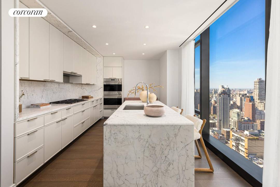 Available for immediate occupancy, Penthouse 70 at Sutton Tower is a spectacular, one of a kind full floor residence that offers expansive living and breathtaking vistas of New York City's ...