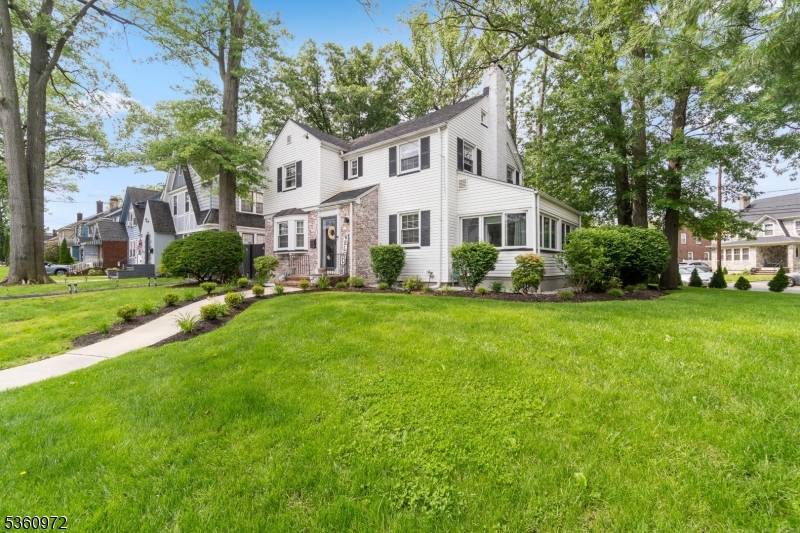 Welcome to this beautifully maintained 4 bedroom, 2.