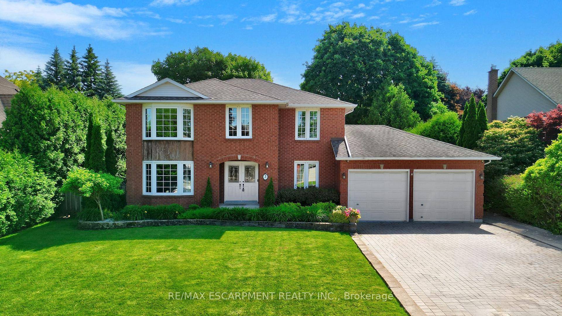 Welcome to this charming home, majestically nestled on a prime court in sought after Waterdown West !