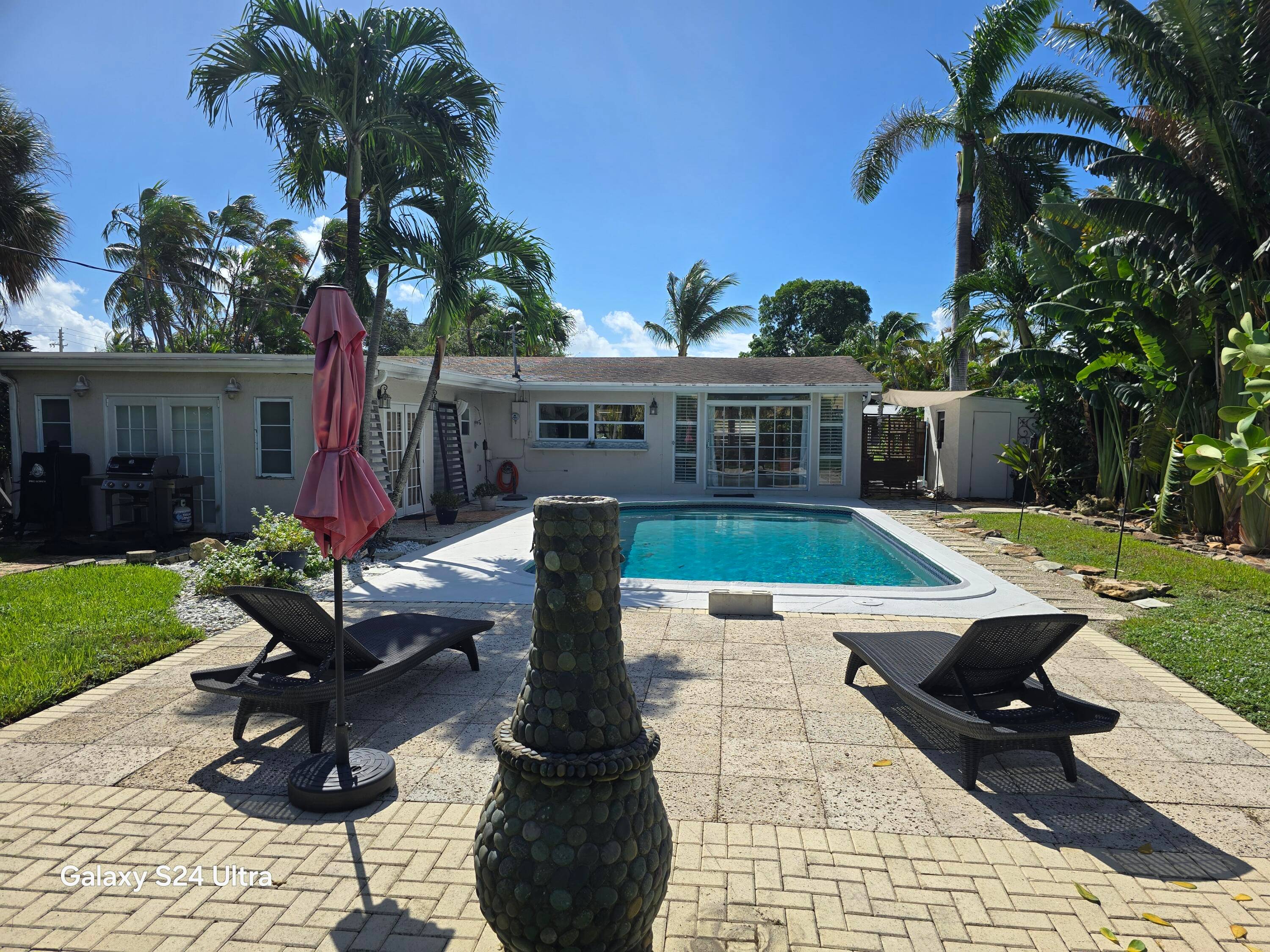 Discover your perfect South Florida oasis !
