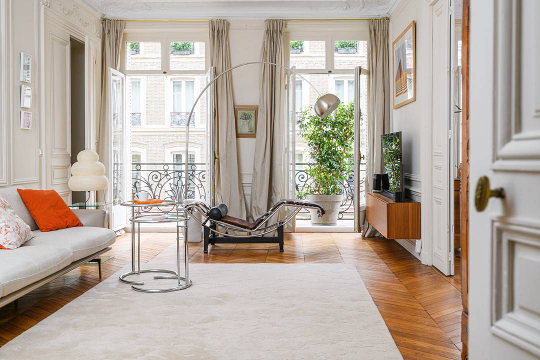 Elegant 3-Bedroom Apartment in Notre-Dame-des-Champs, Paris 6ème
