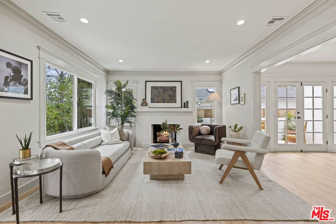 1337 N Orange Grove Ave 3BR Hollywood Hills East La