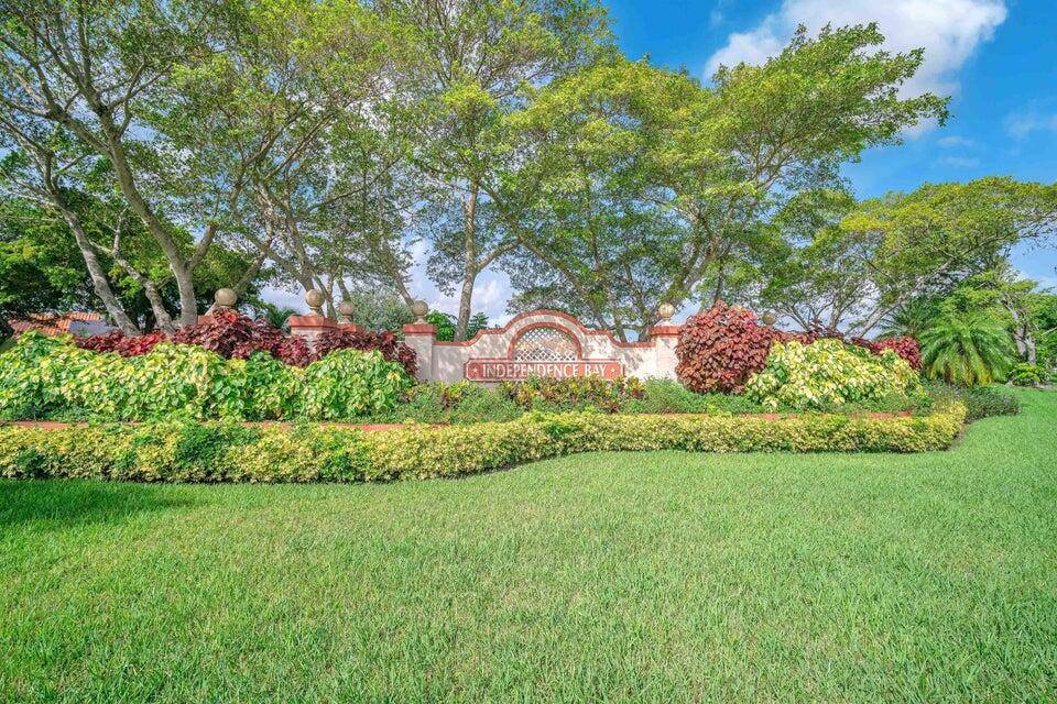 Enjoy this beautifully updated 2BD 2BA home in a secure GATED community in Deerfield Beach with 24 7 guard and security patrol.