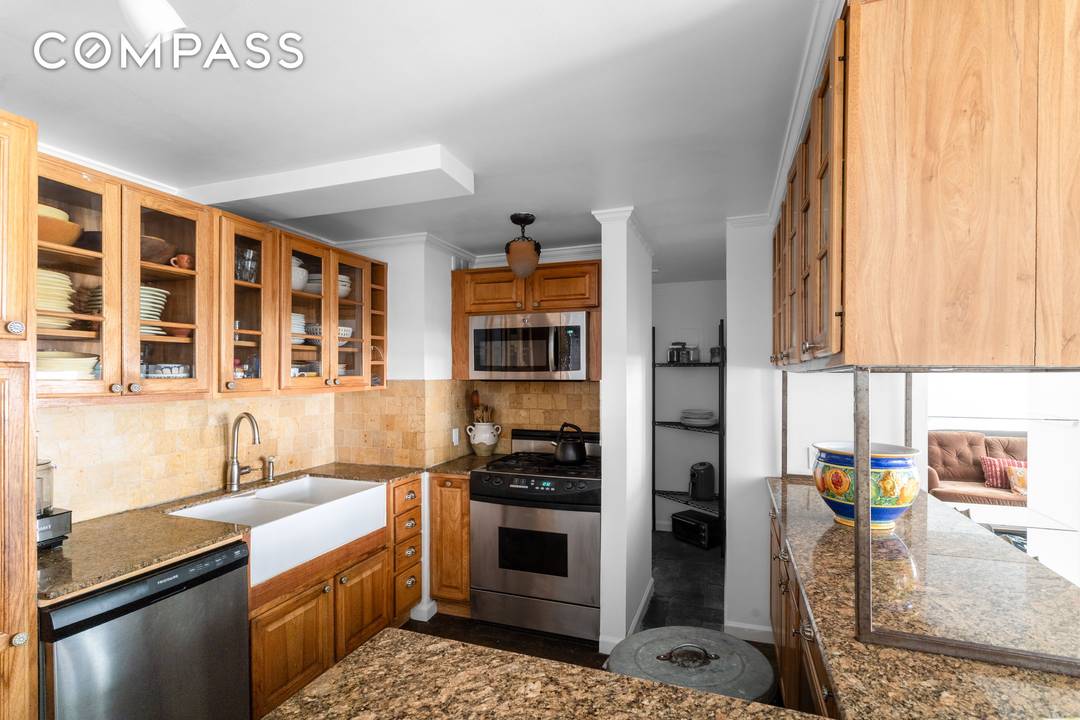 Amazing location steps to Gramercy, Flatiron Madison Sq Park and Trader Joe's.