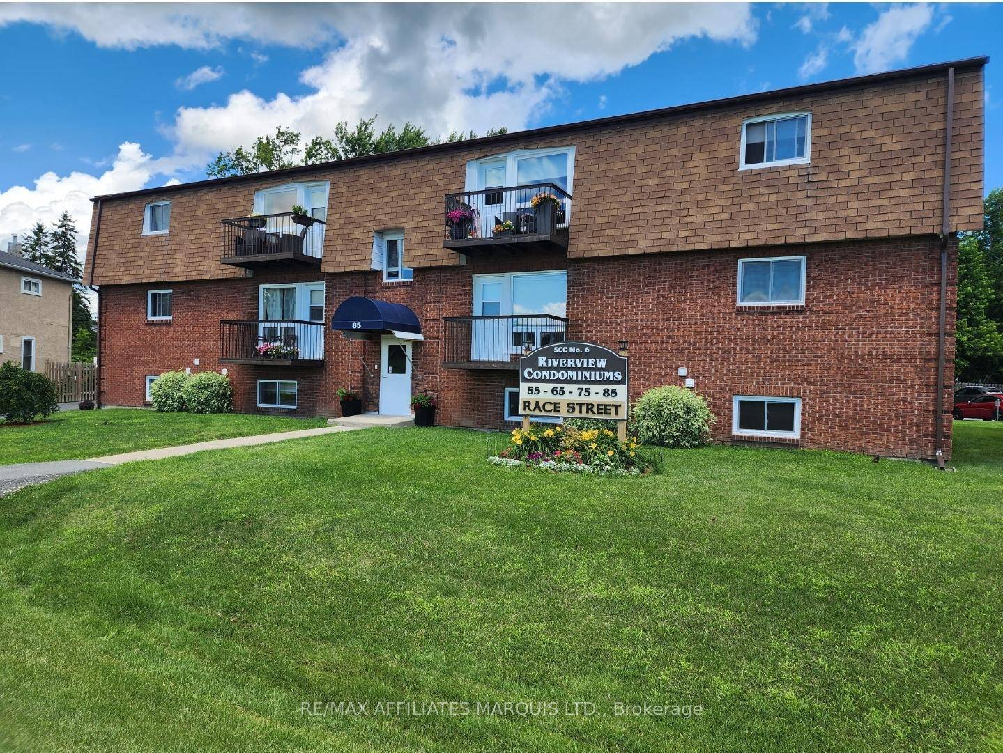 Low maintenance AFFORDABLE living !