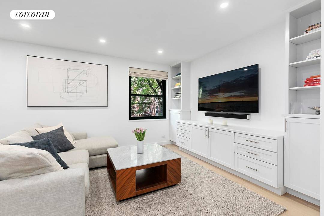 One flight up, 626 Washington Street 1B is a large 1 Bedroom 1 bath mint condition apartment which offers stunning luminosity and views of classic Village architecture and the lush ...