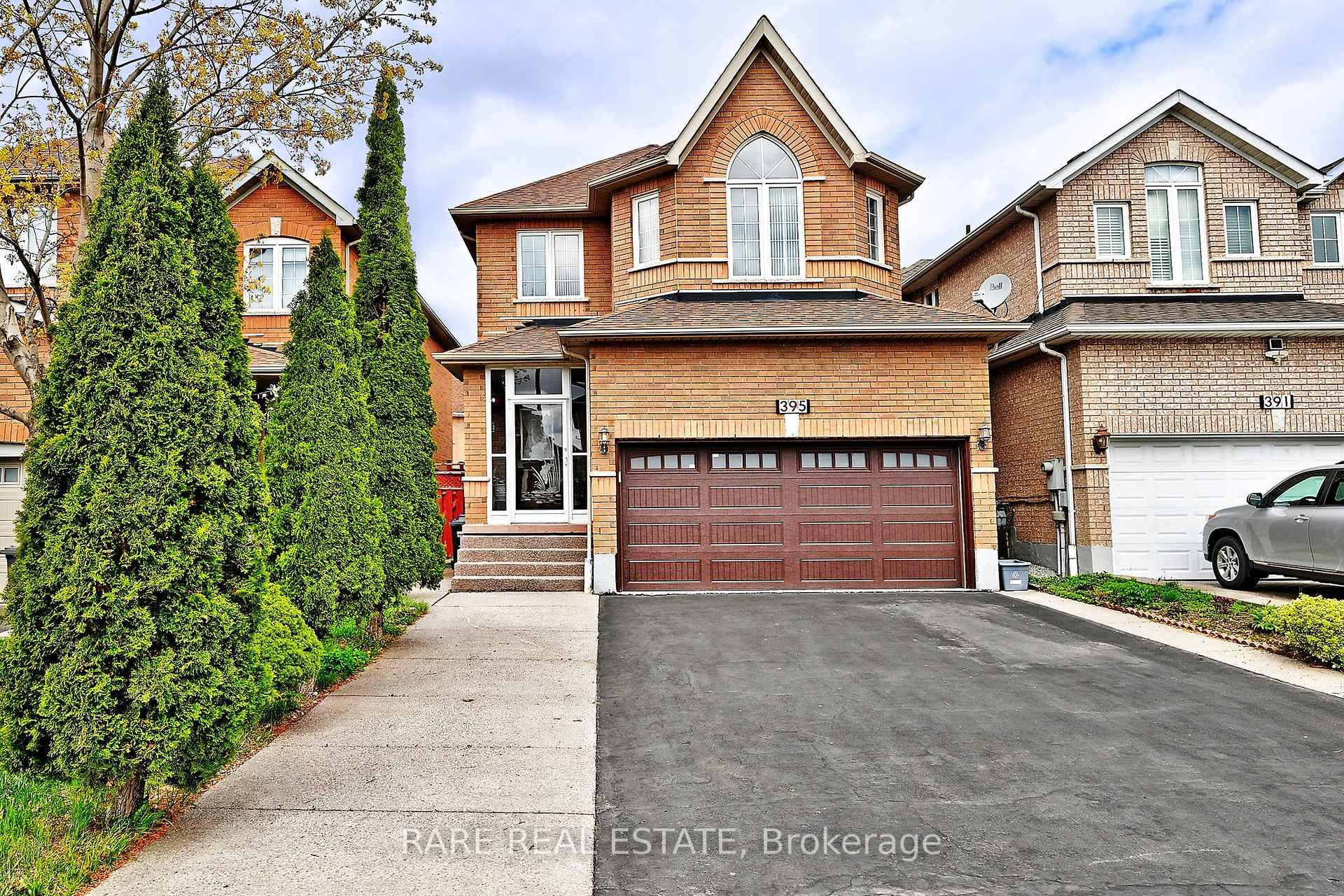 Marvel This Meticulously Maintained Owner Only Lived in 4 bedroom Family Home which is in Immaculate Condition.
